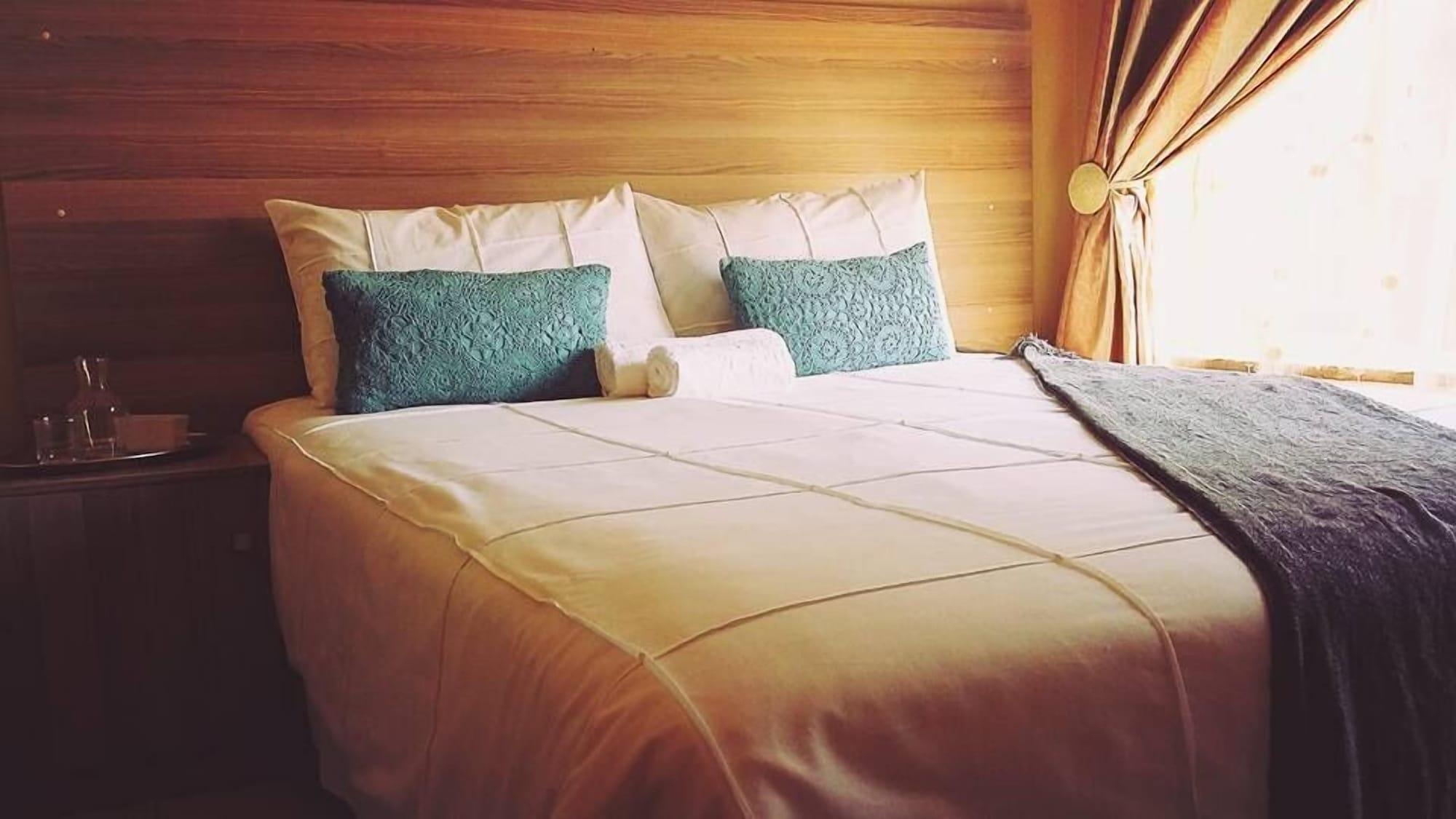 Room 2, Lauren Palace Guest House, Sedibeng
