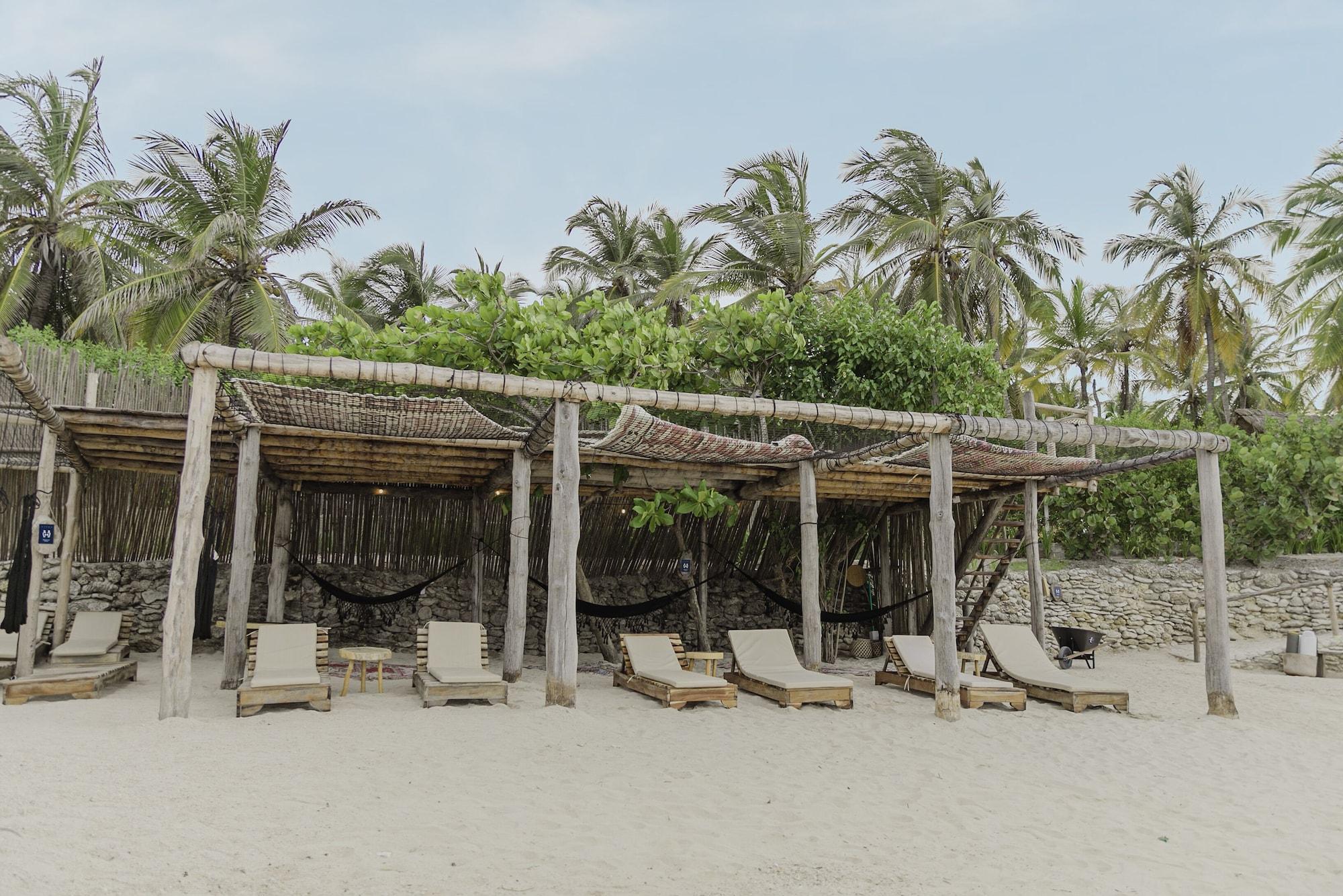 A Teka Slow Beach Hotel