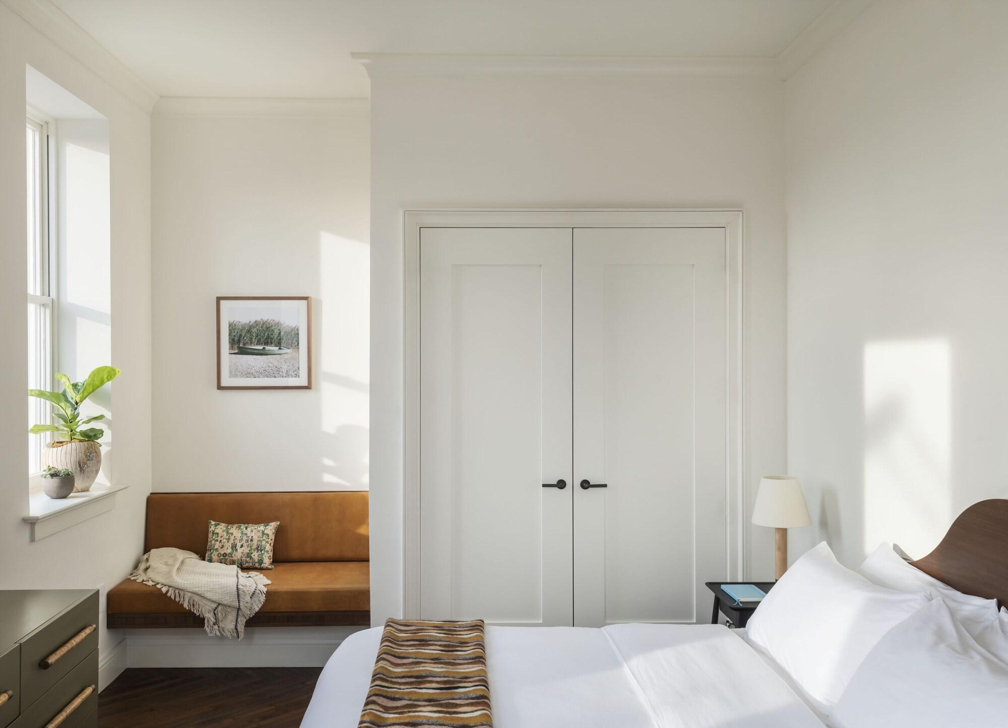 The Pinch Charleston by null