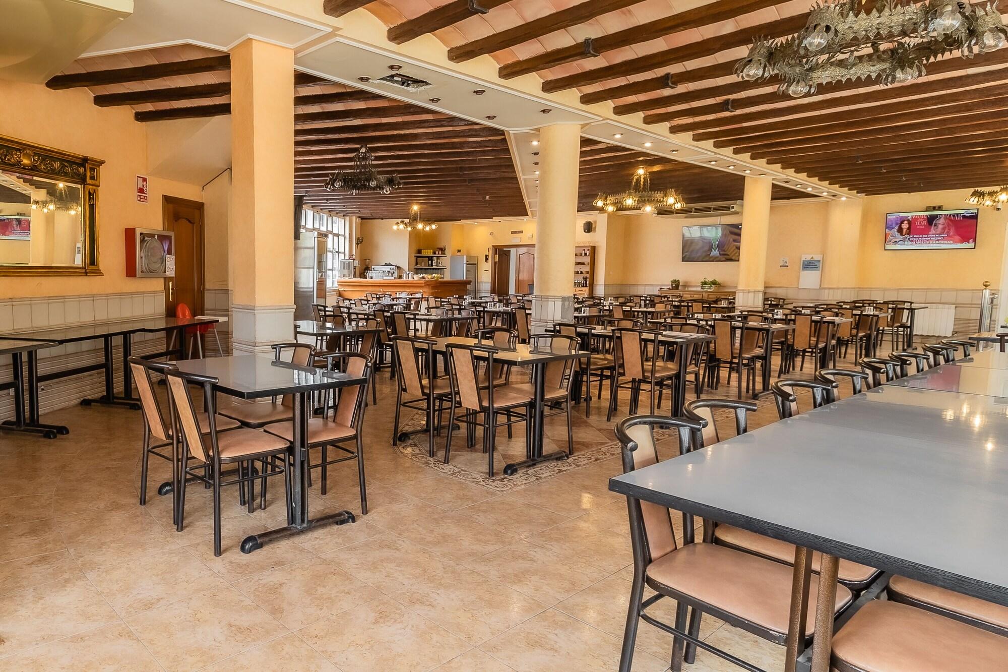 Hostal Restaurante La Buena Villa By Vivere Stays