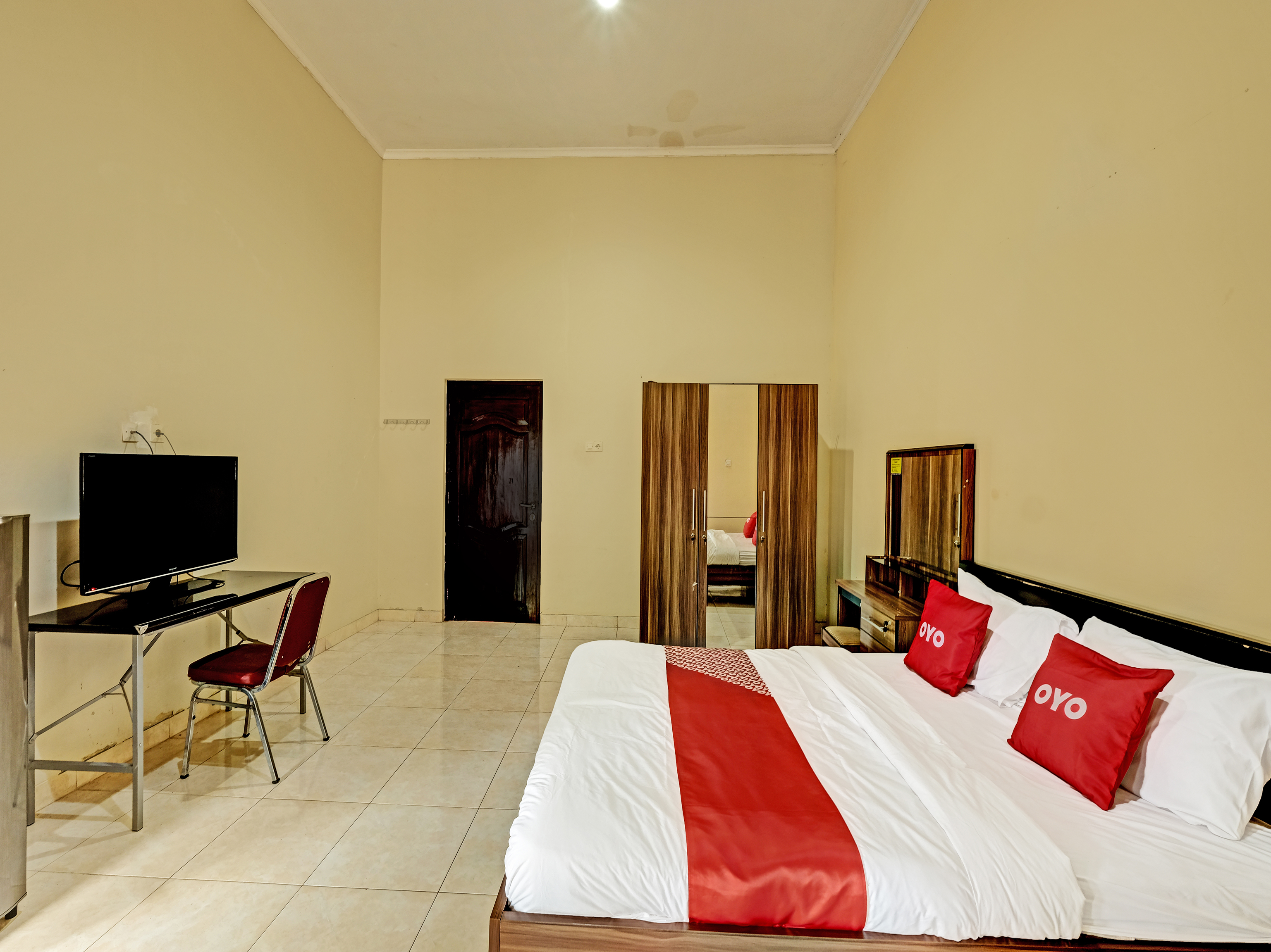 Oyo 91522 Candi Gebang Guesthouse