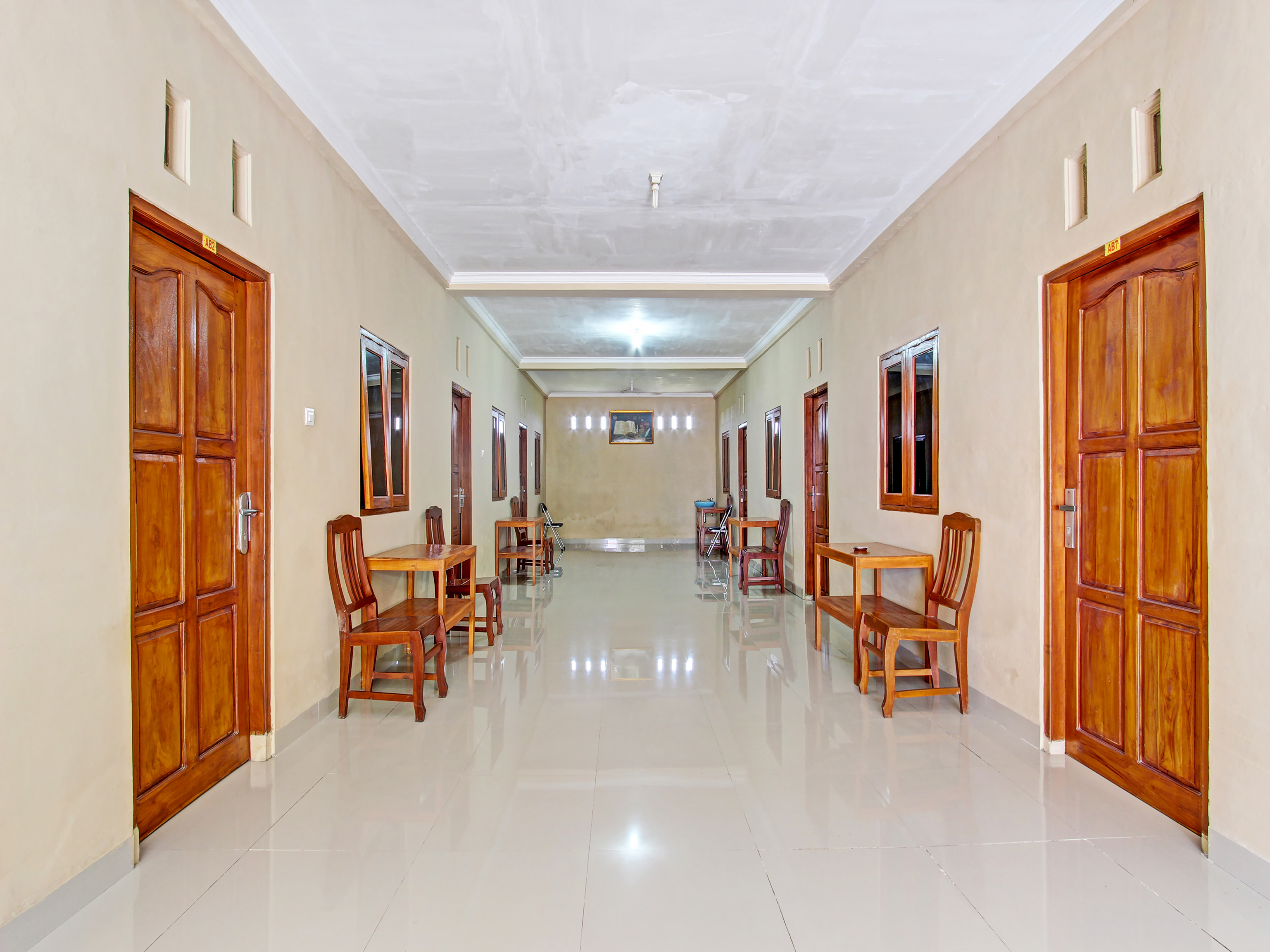 91353 Hotel Surya Andesa