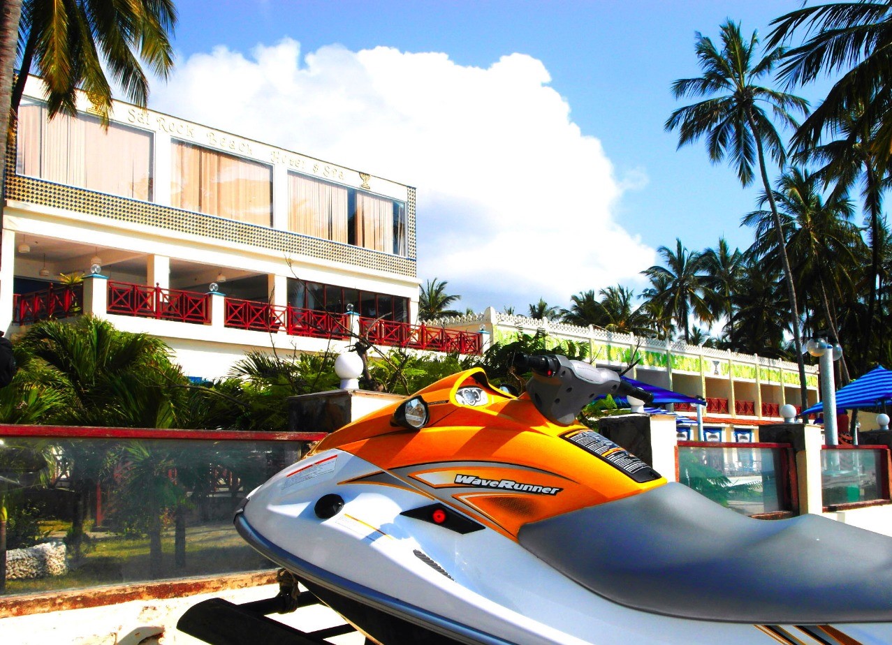Sai Rock Beach Hotel & Spa image