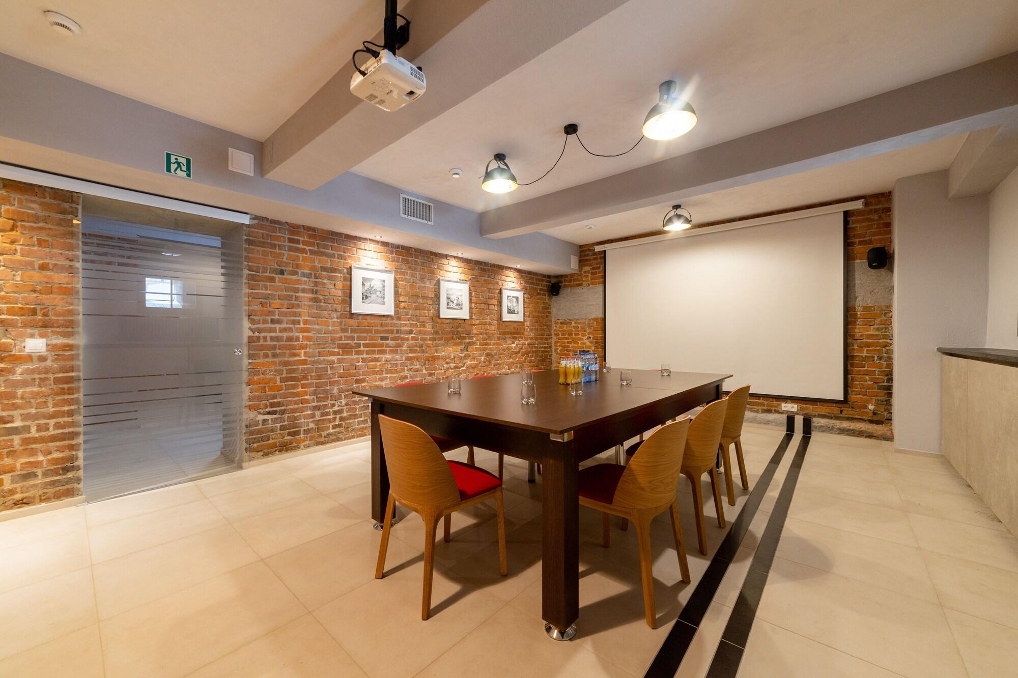 Portal House Apartments