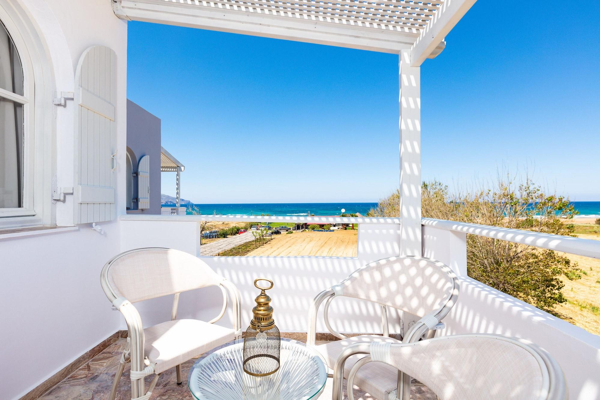 Pinelopi Beach Suites