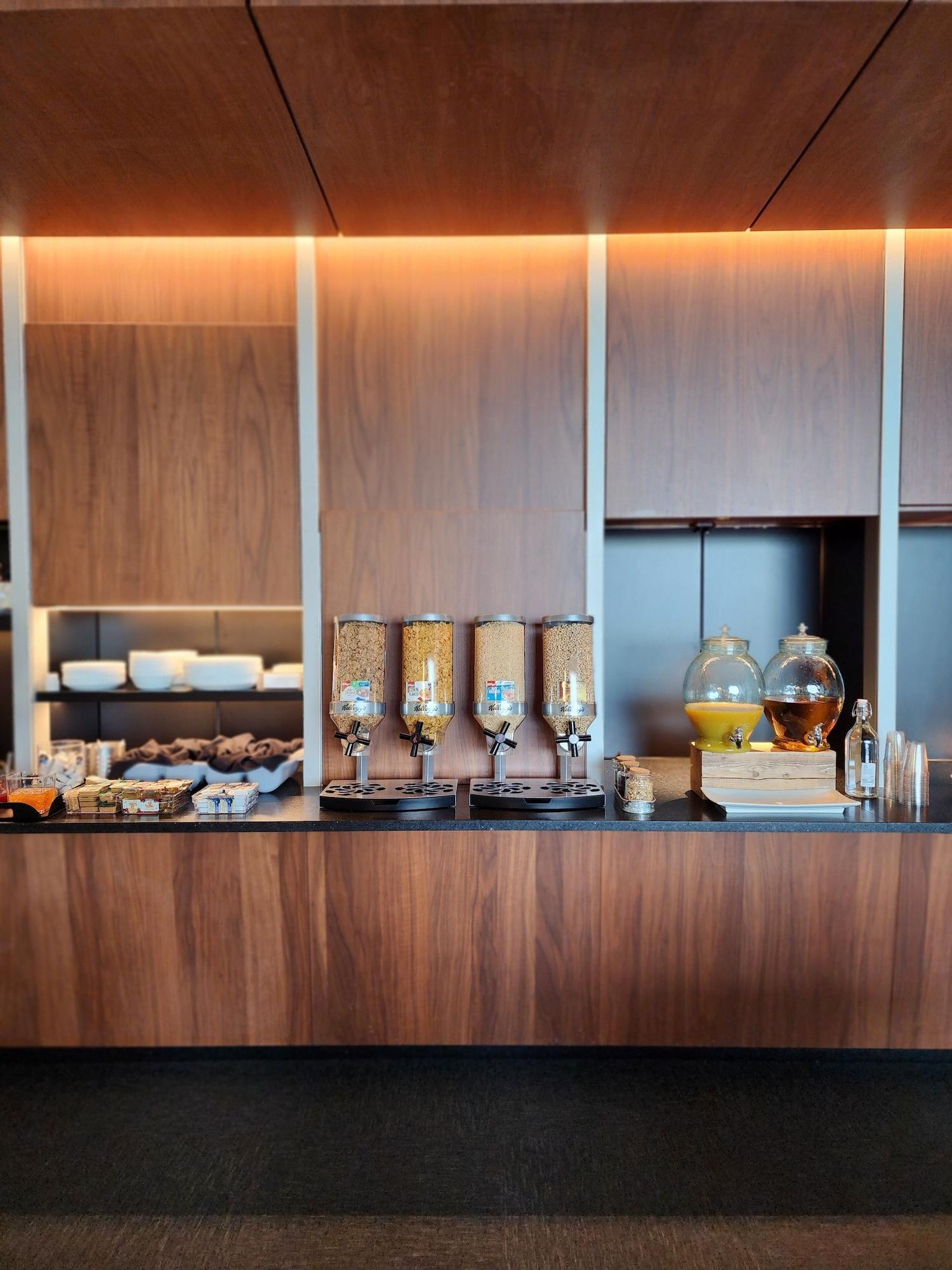 Grand Times Hotel Laval Centropolis