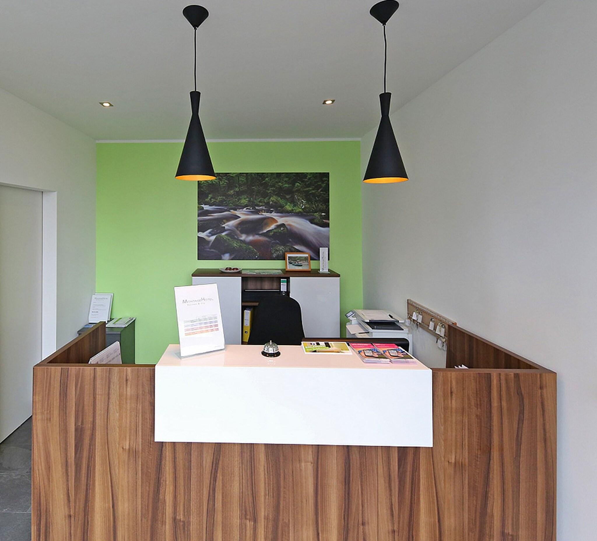 Montagehotel Business City