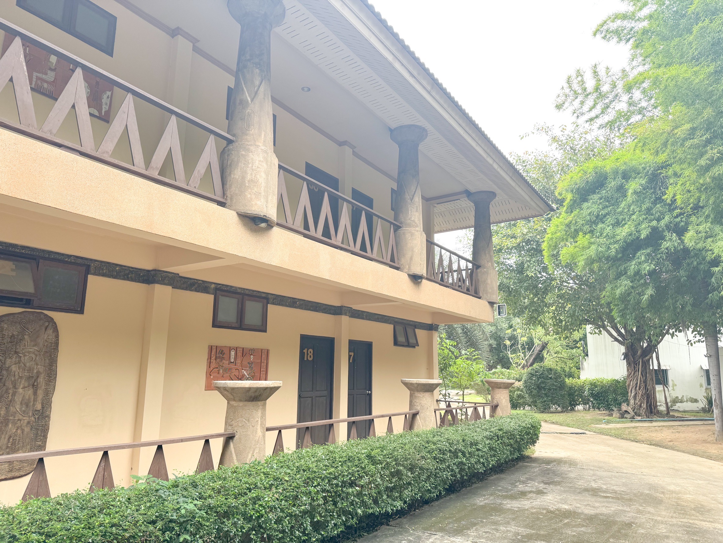 Grand Amazon Hotel by ZUZU