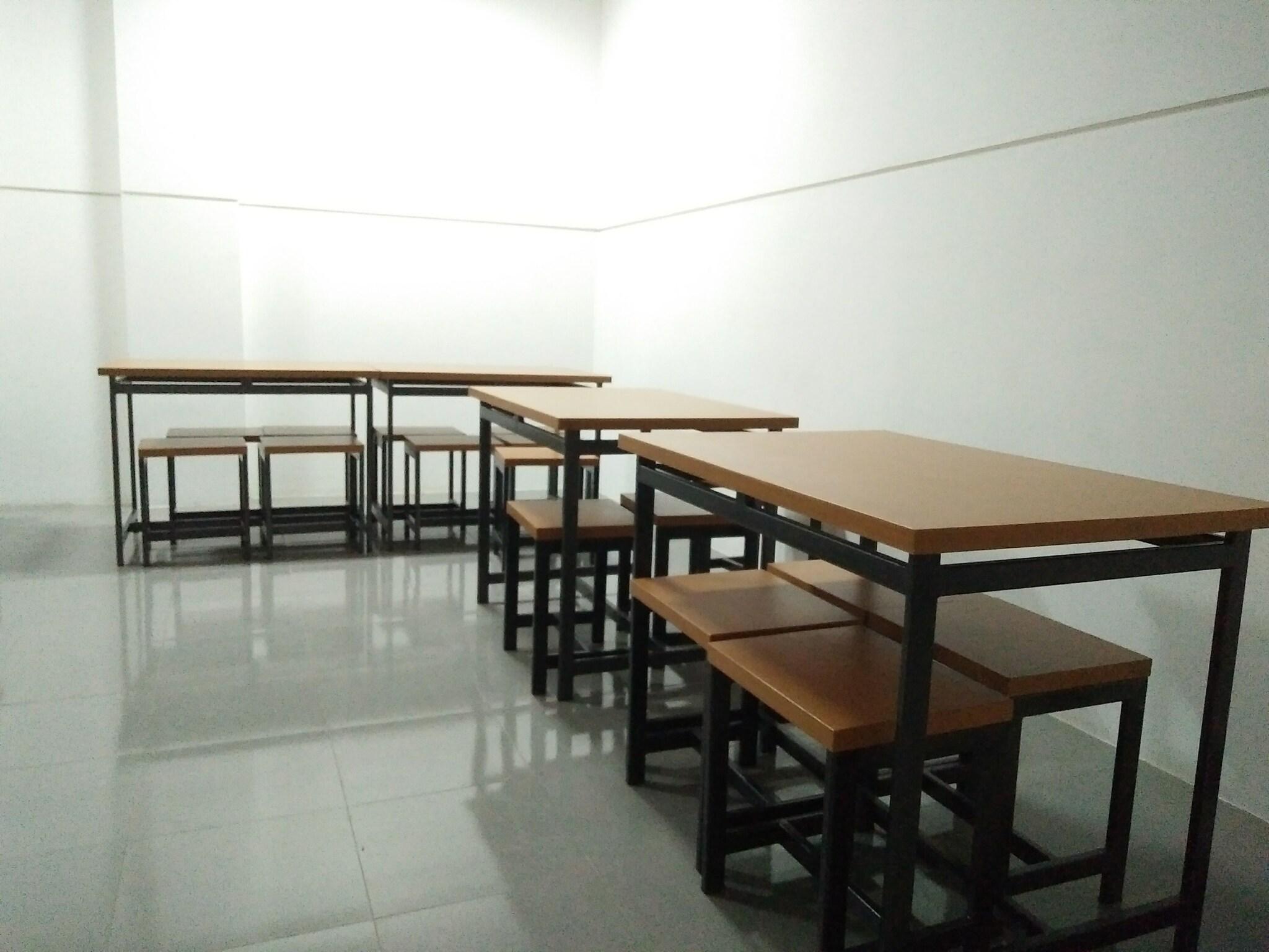 Lobby 2, P Hostel, Bandung