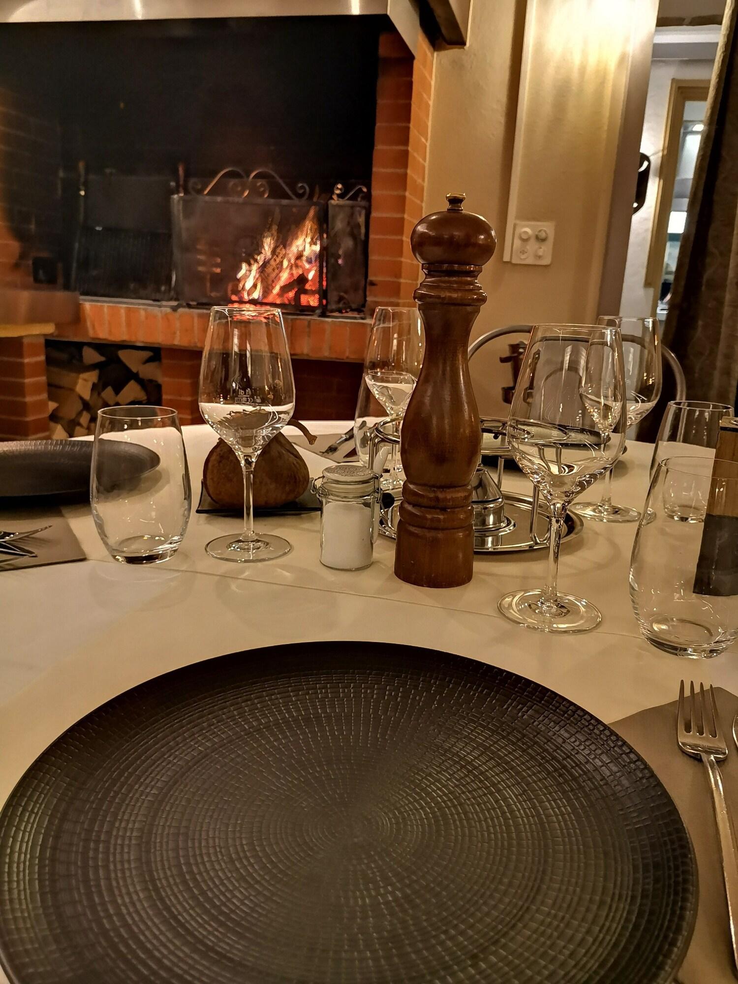 L Hotel By Hostellerie Du Chateau