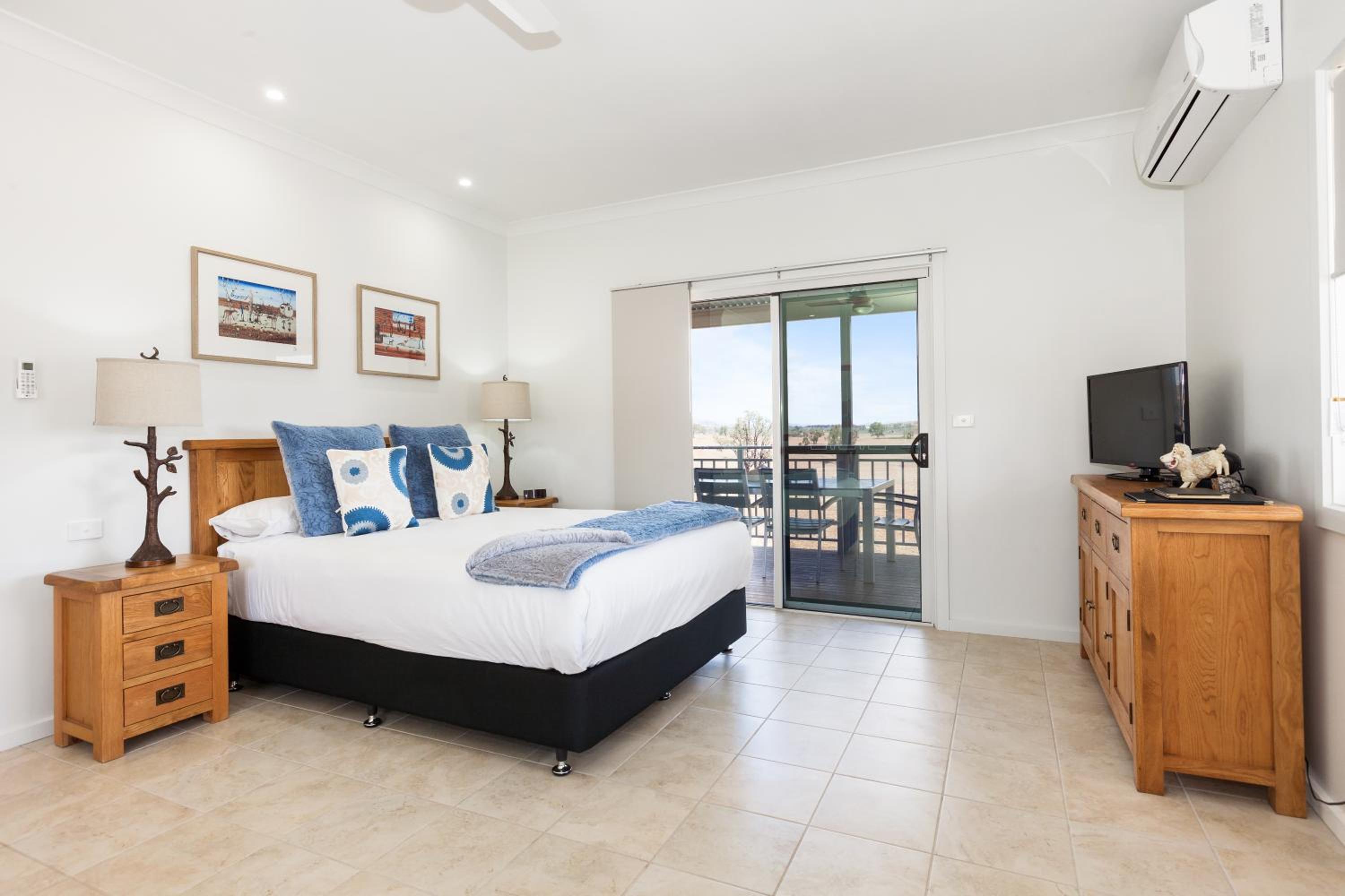 General view 4, Owl Head Lodge, Mid-Western Regional - Pt A