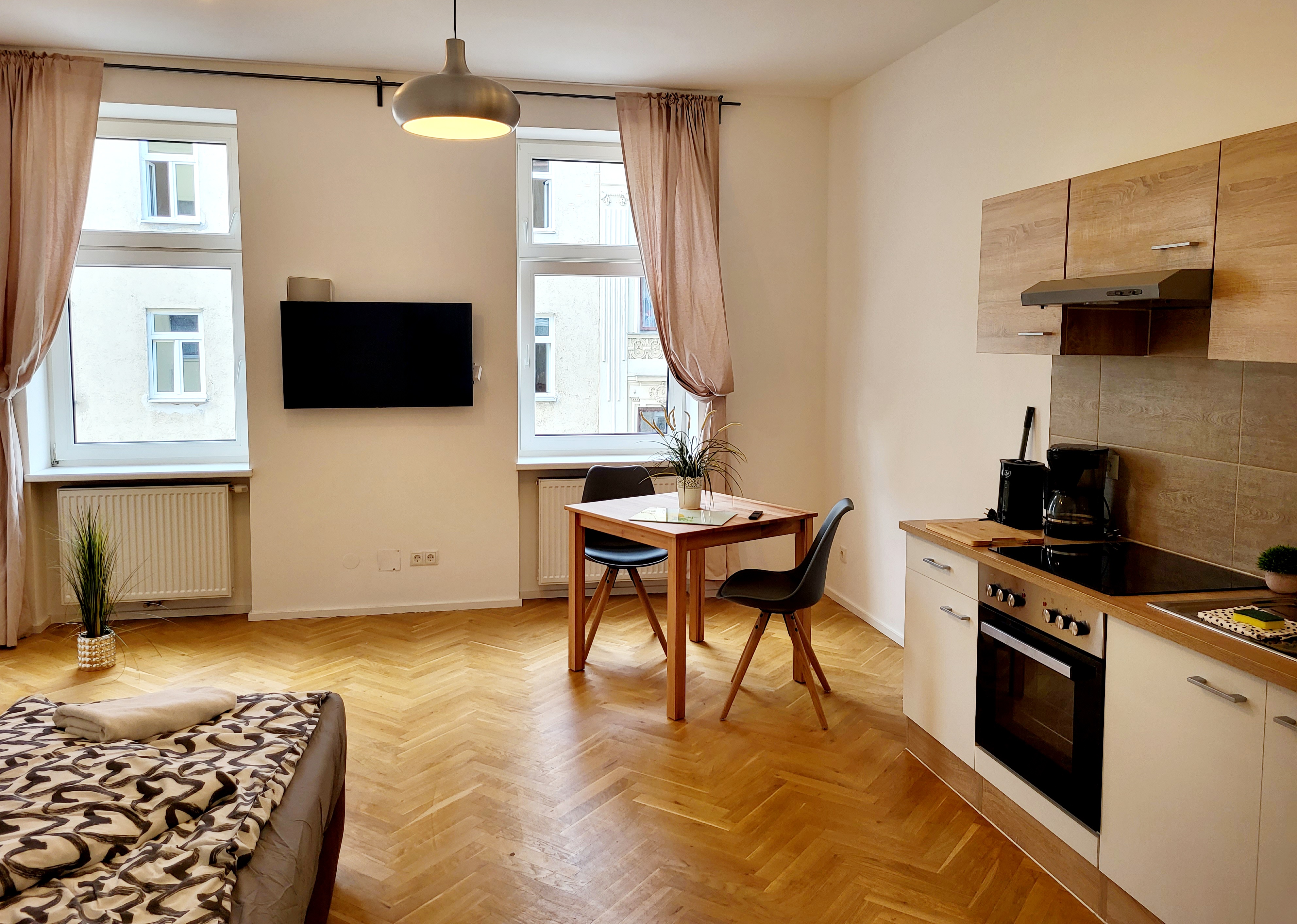 Studio Room