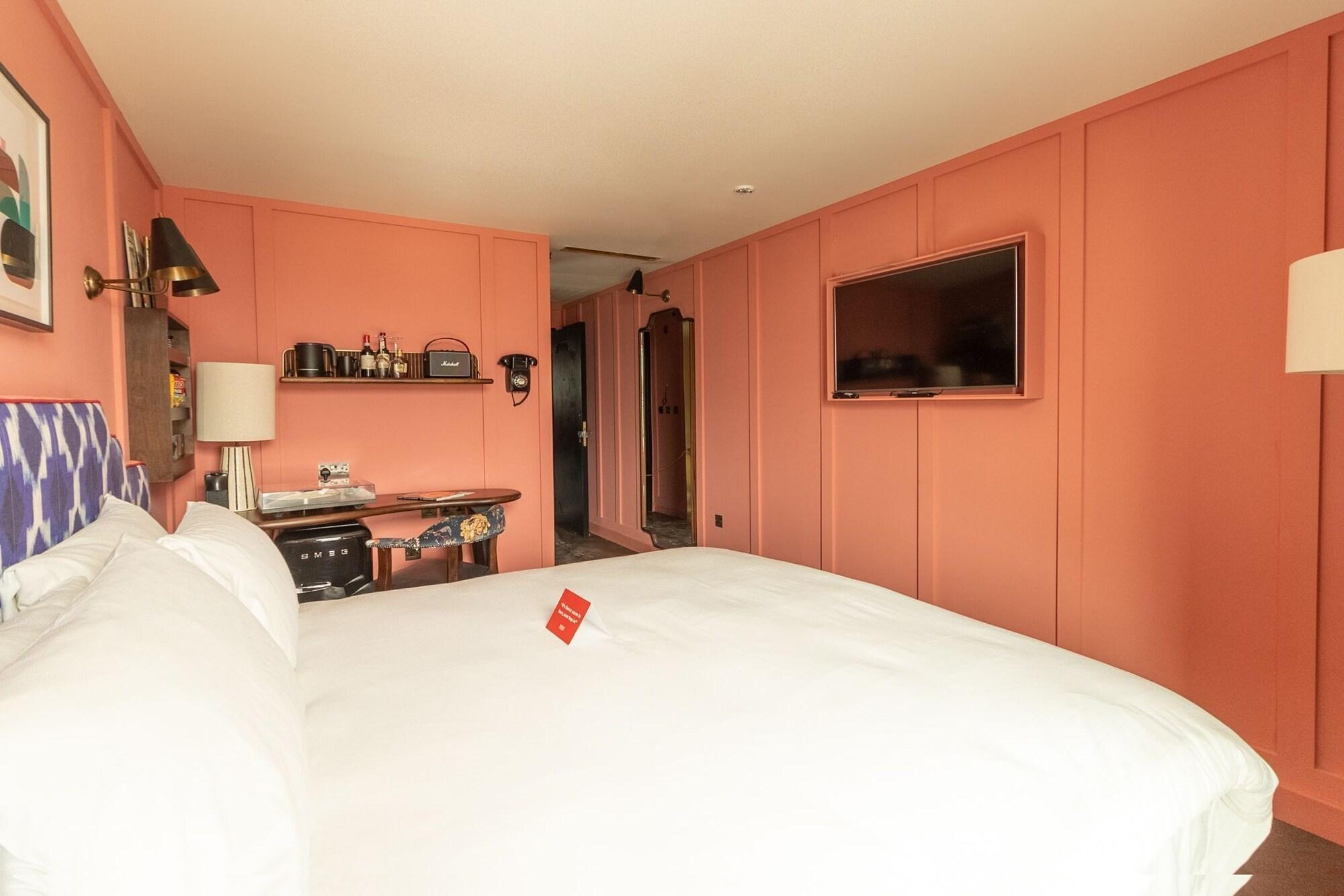 The Dean Galway by null