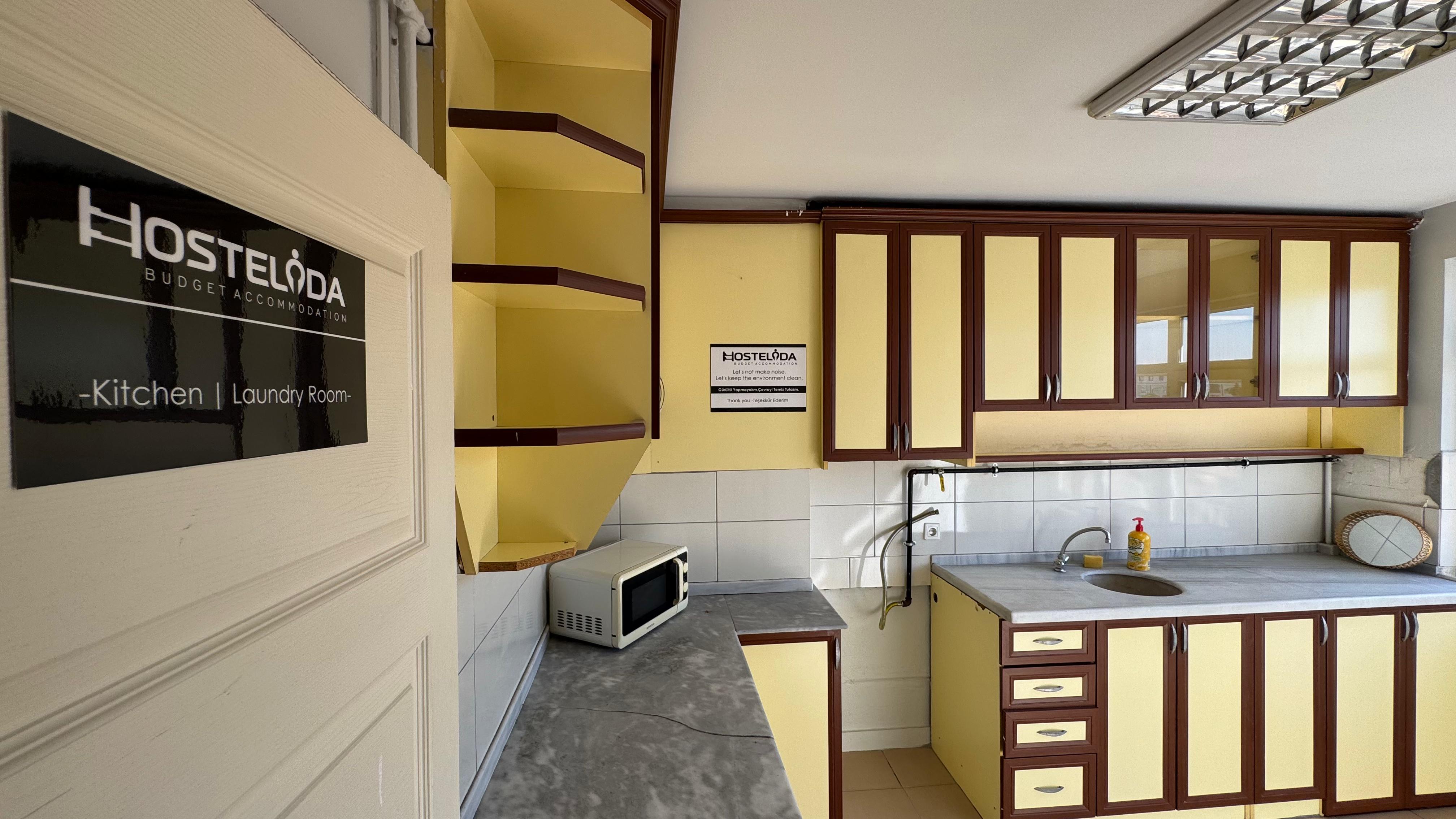 HOSTELIDA