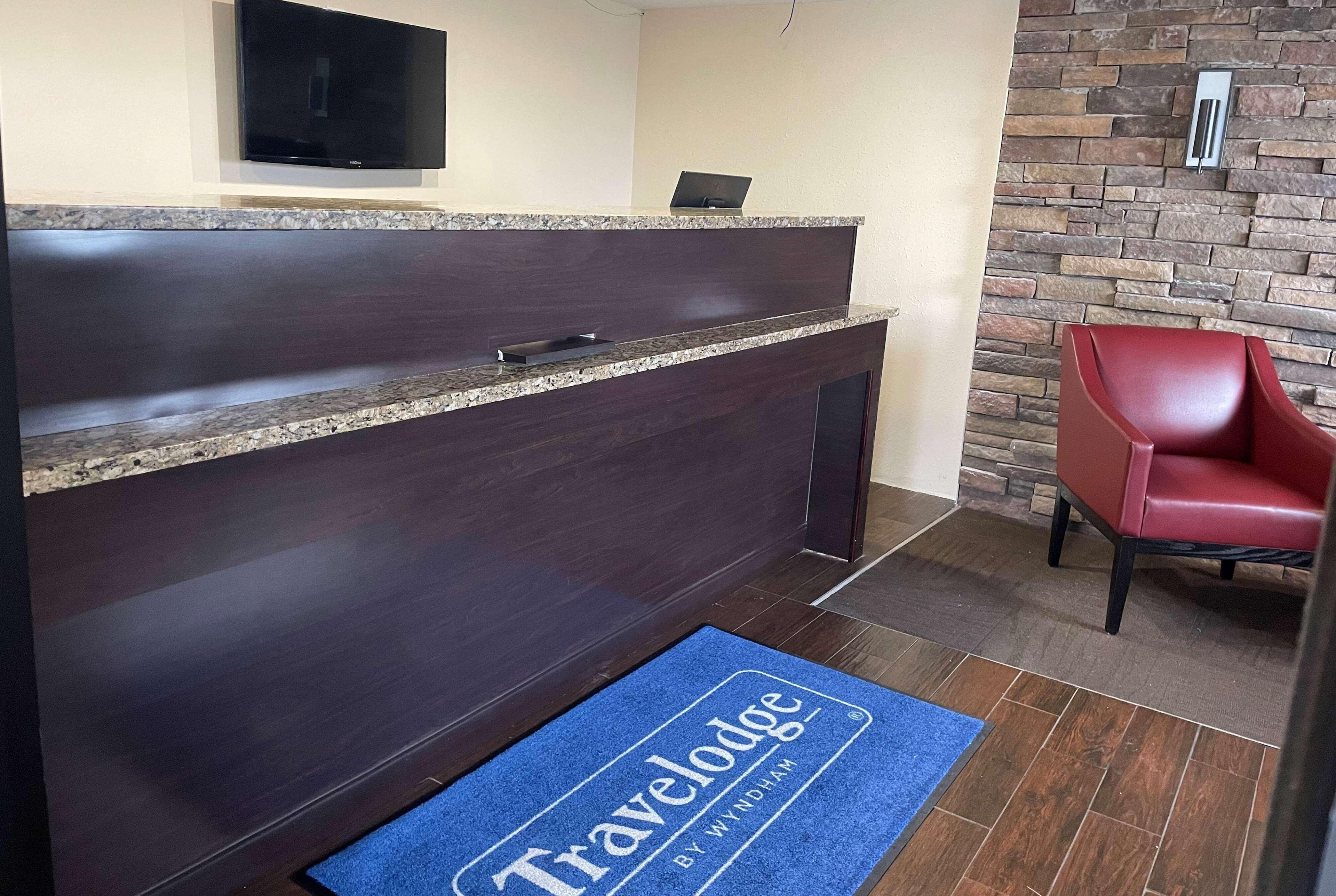 Travelodge By Wyndham Holland/Toledo