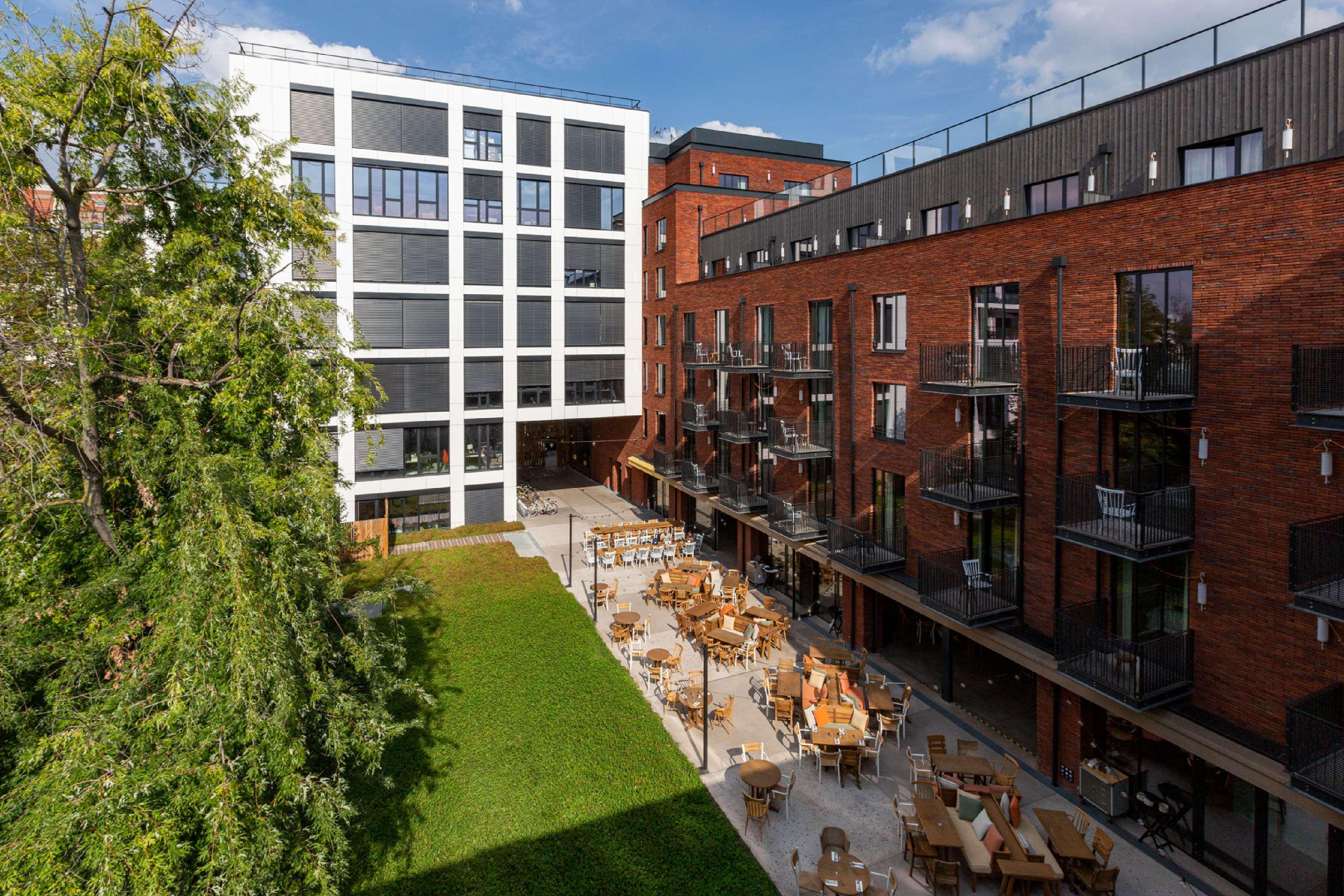 Mob House - фото