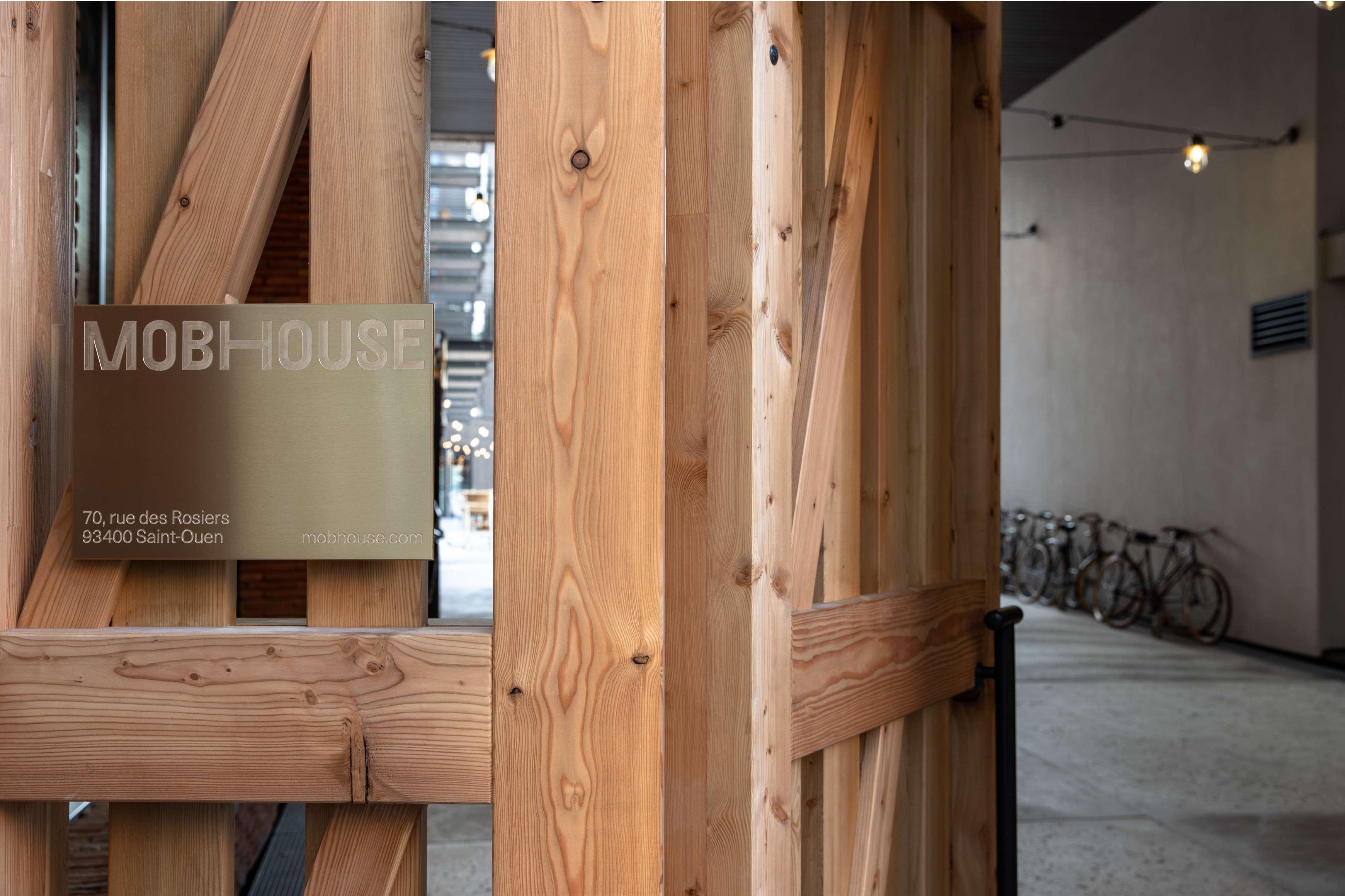 Mob House - фото