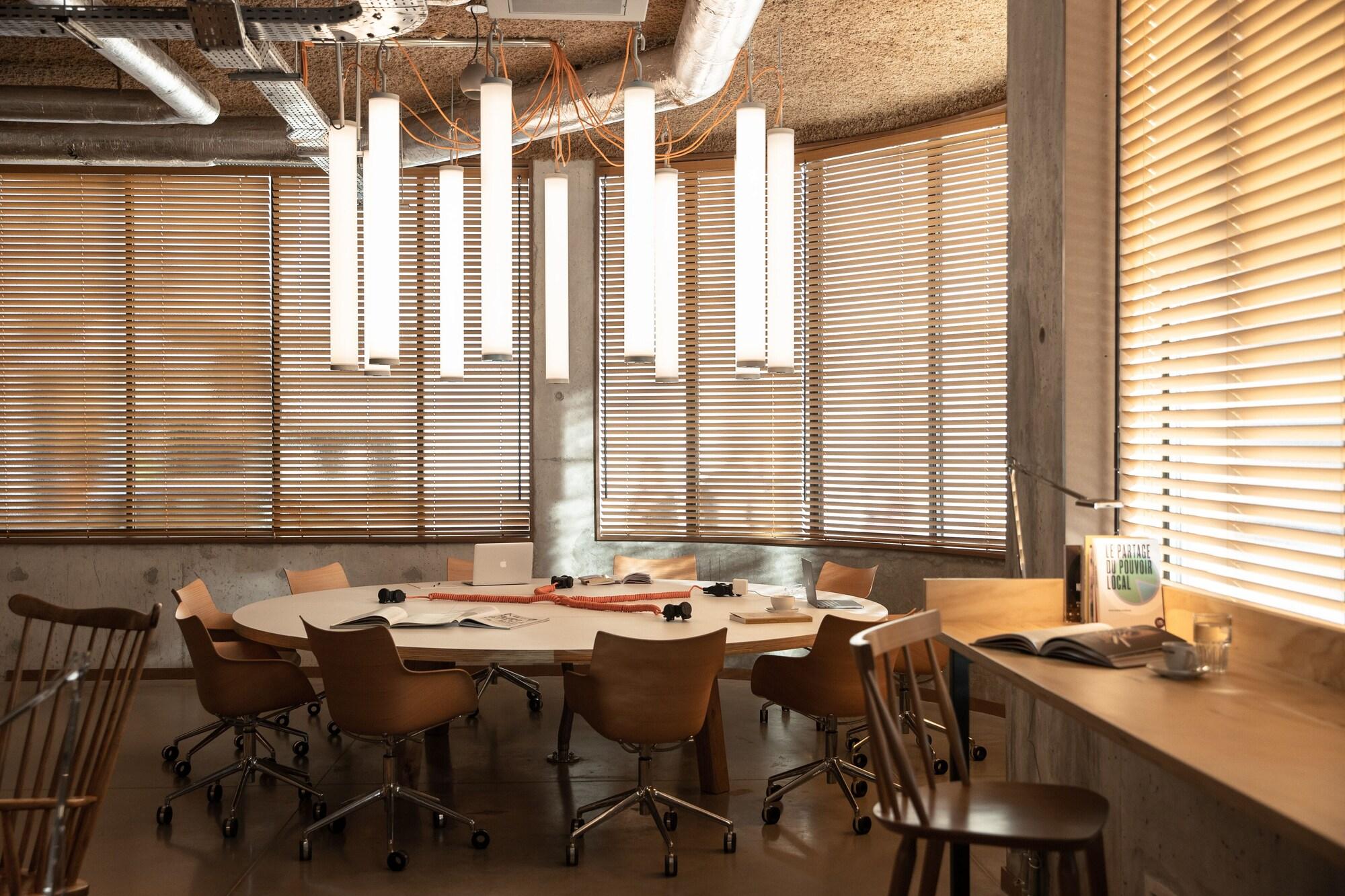 Mob House - фото