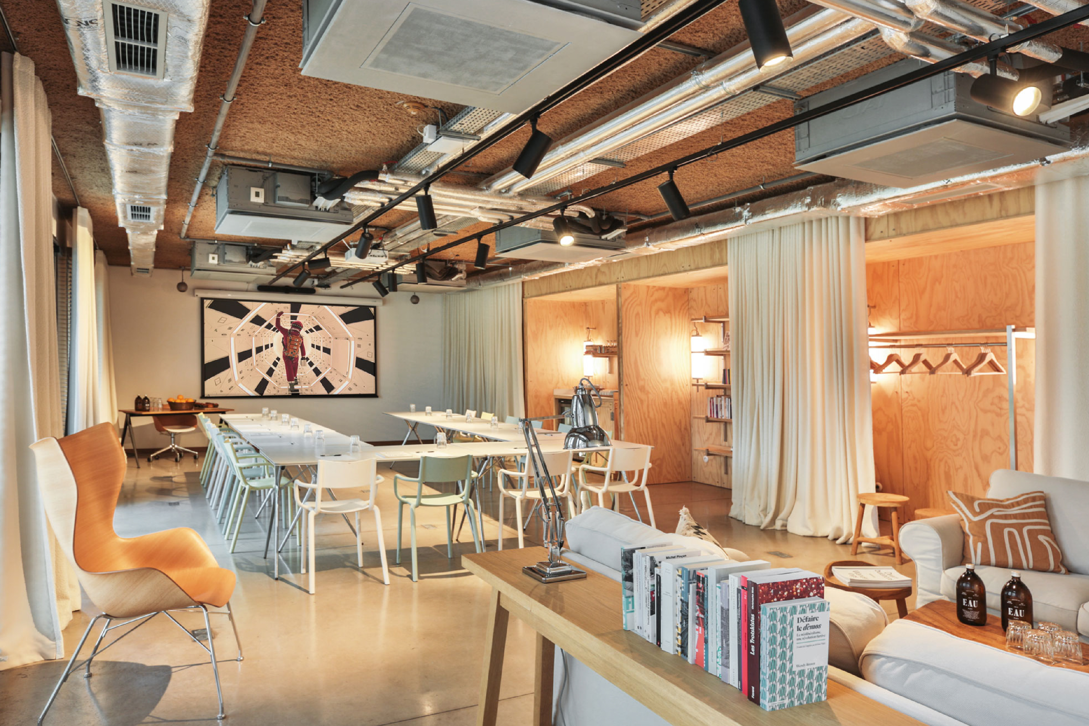 Mob House - фото