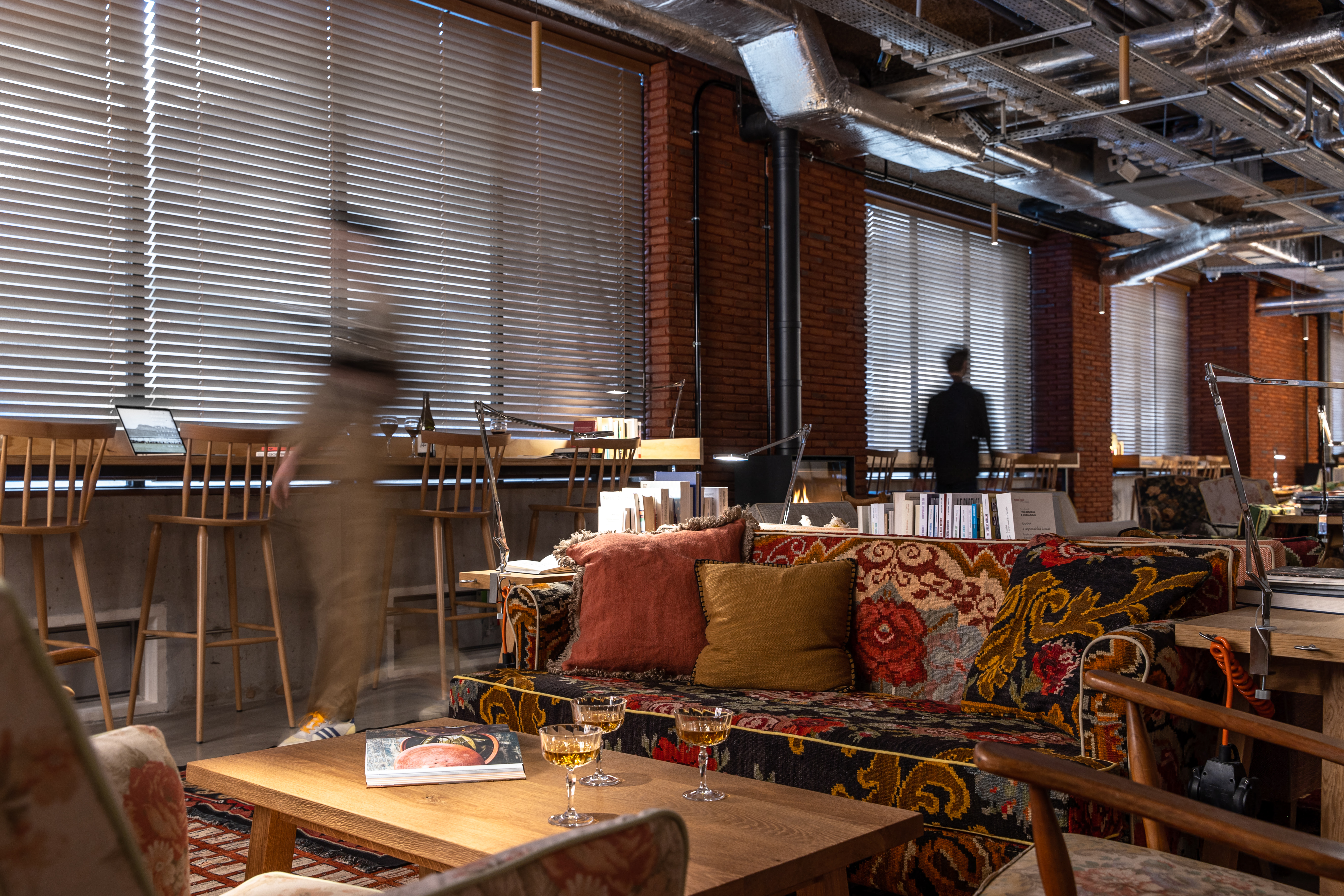 Mob House - фото