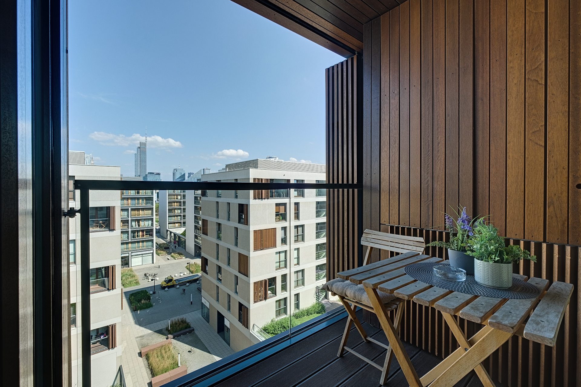 GO Apartments - Apartments for days Warsaw Center image