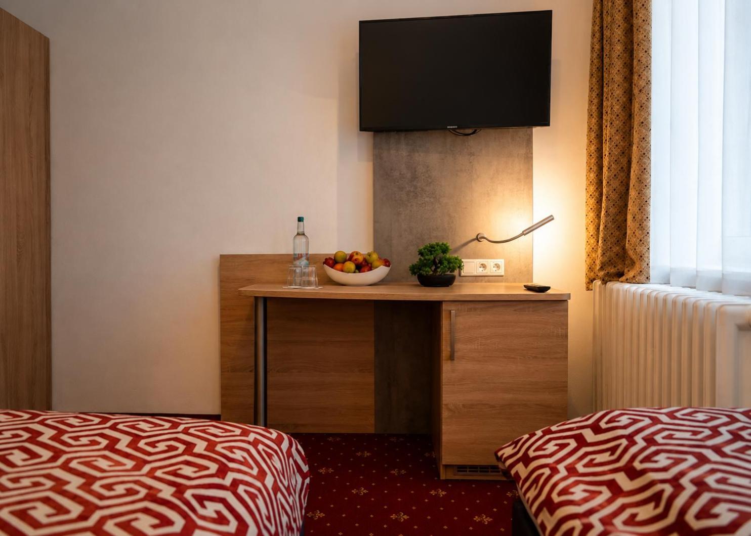 Hotel Mona