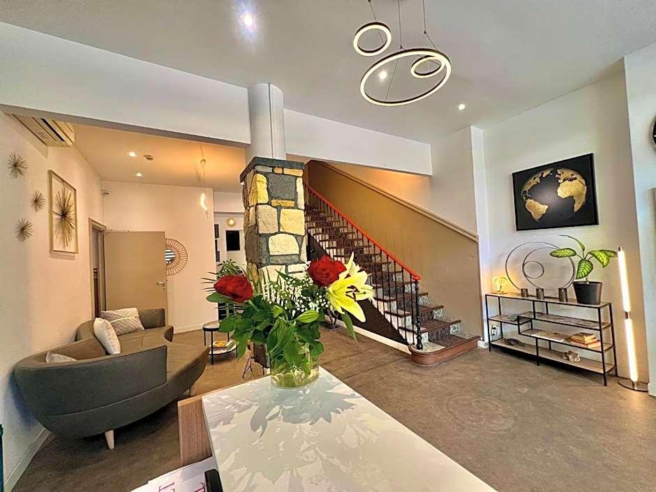 Evelia Hotels