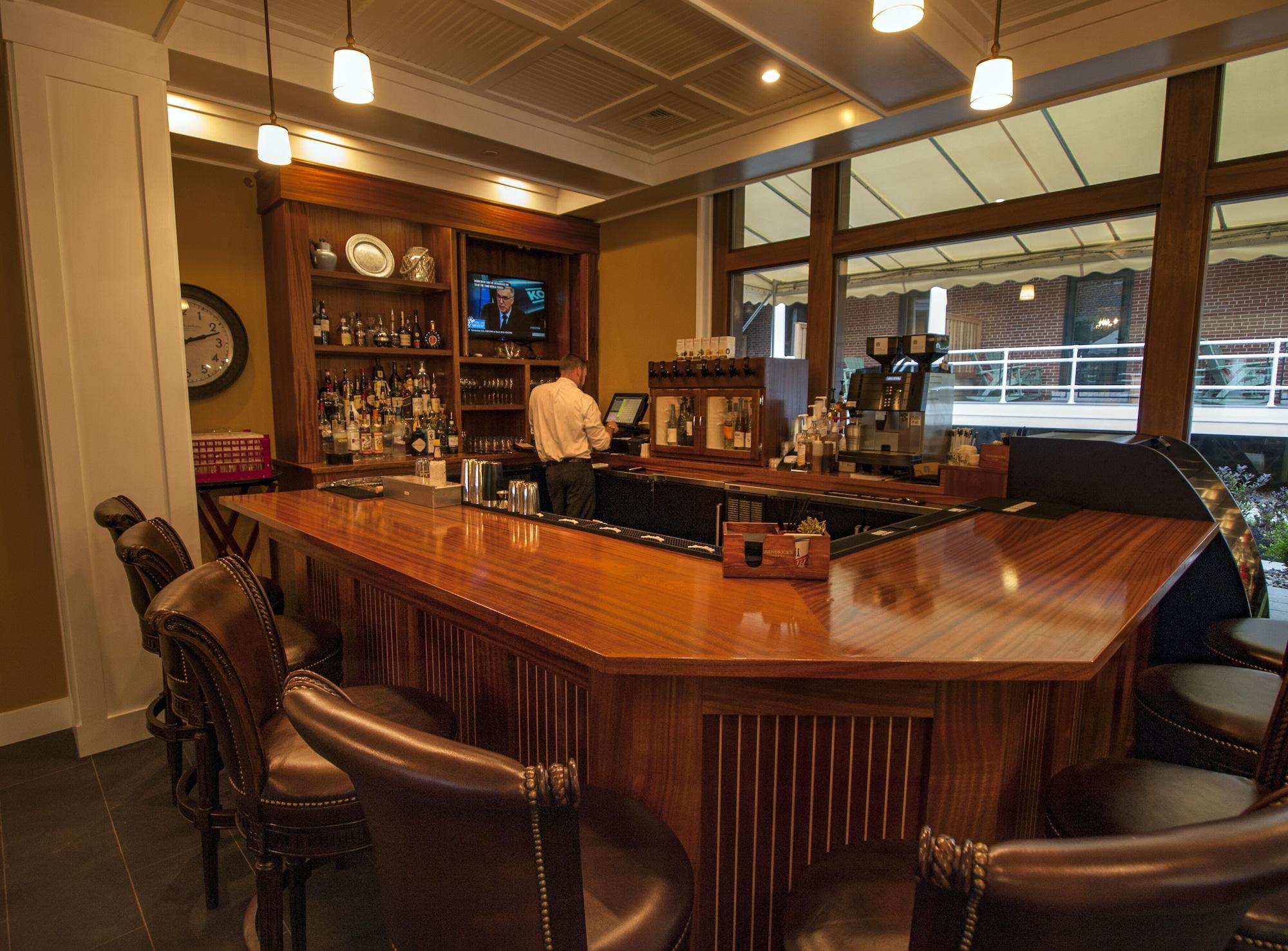 Inn at Diamond Cove by null