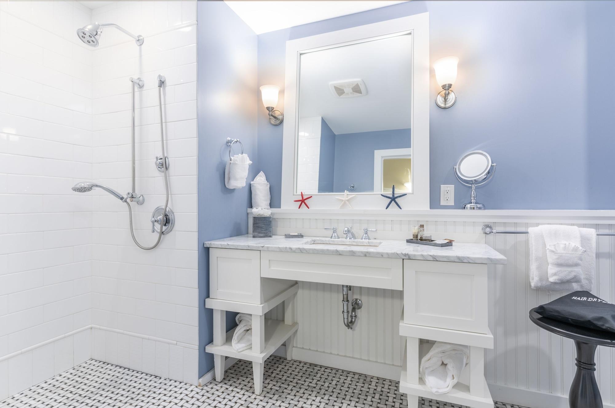 Inn at Diamond Cove by null