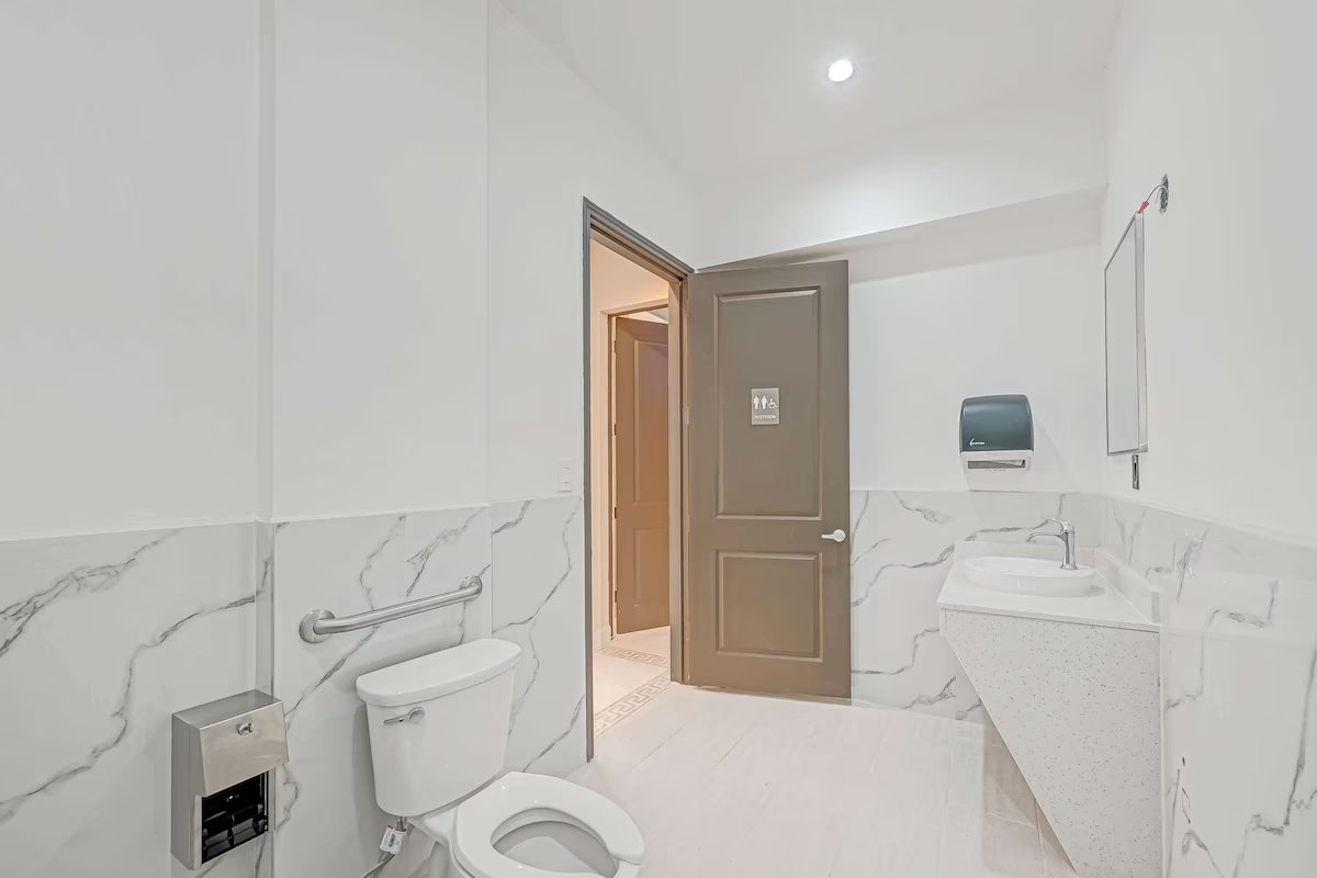 Surestay Hotel By Best Western Houston Southeast