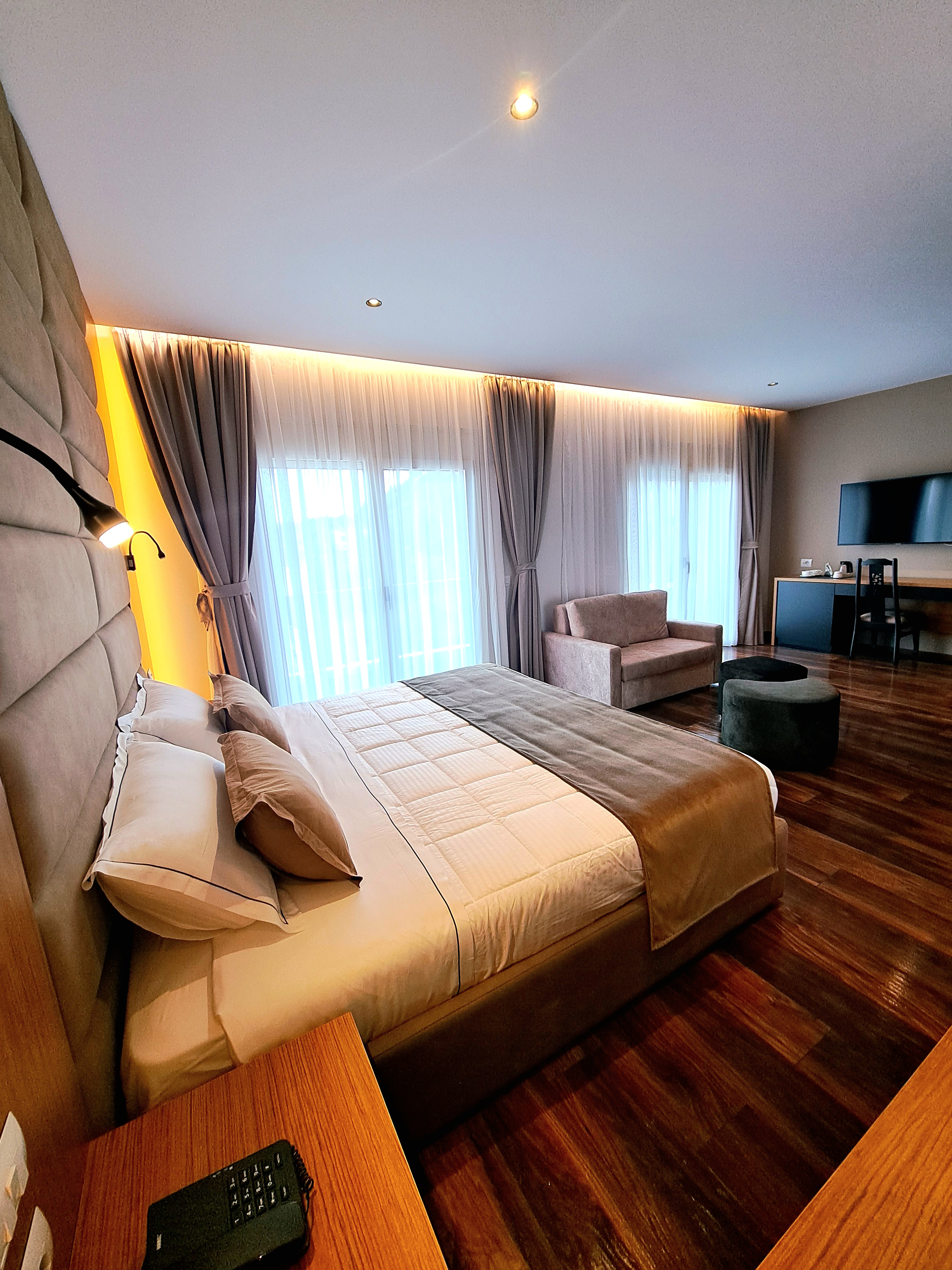 Olivia's Hill Resort - photo