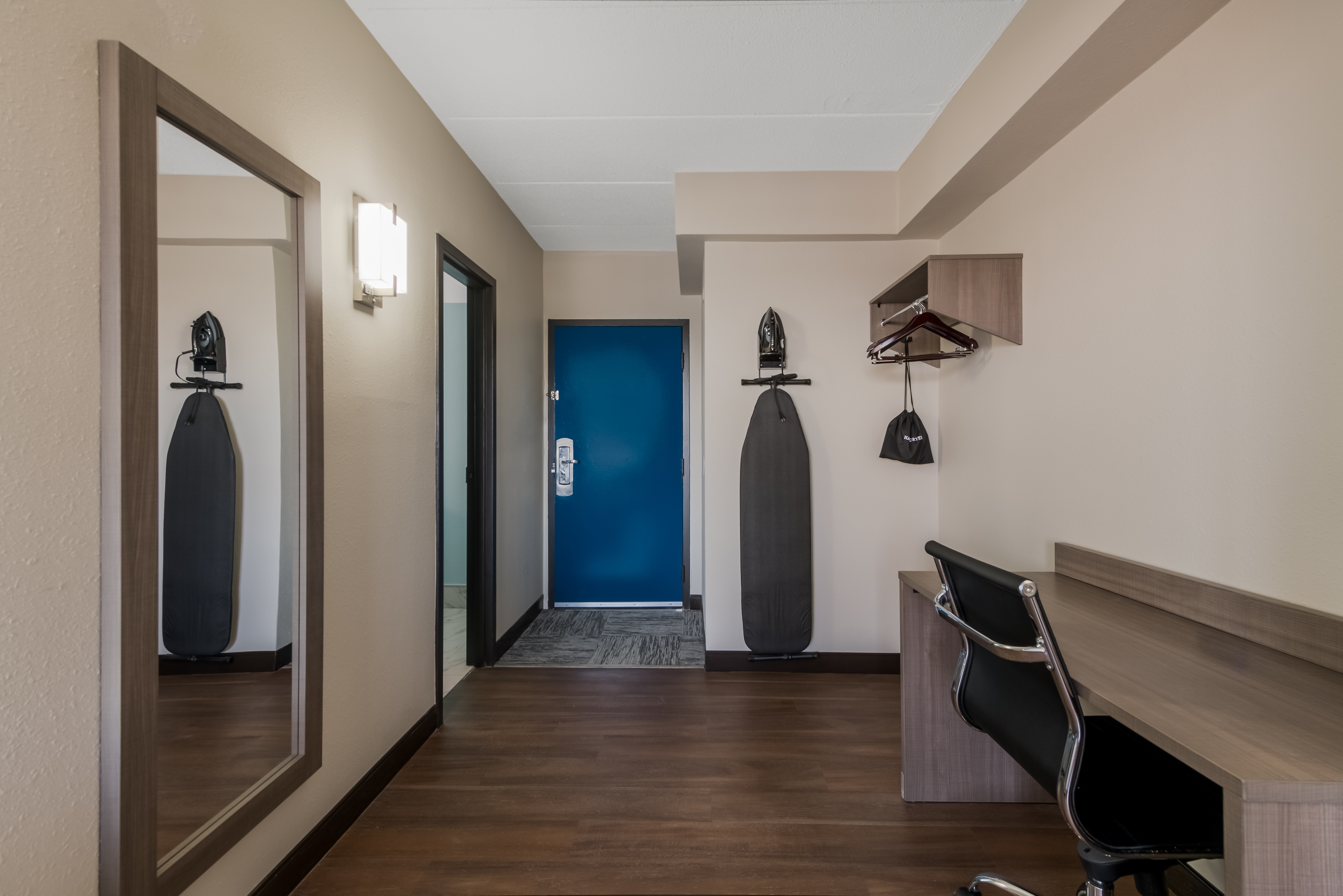 Red Roof PLUS+ & Suites Virginia Beach – Seaside