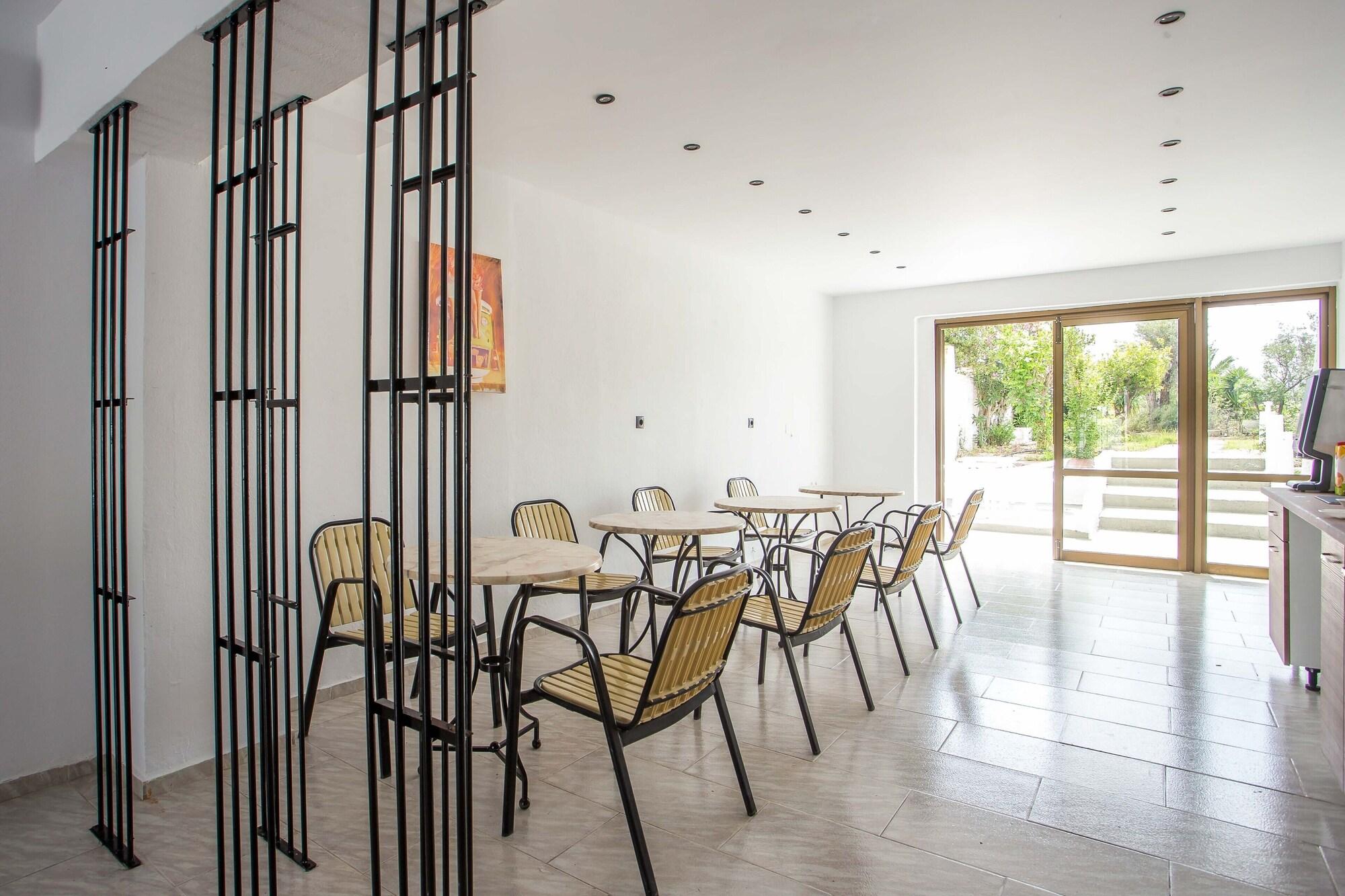Nikos BnB