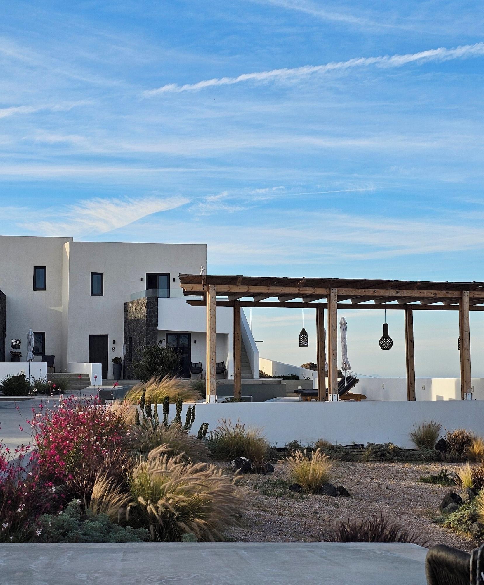 MyLithos Suites