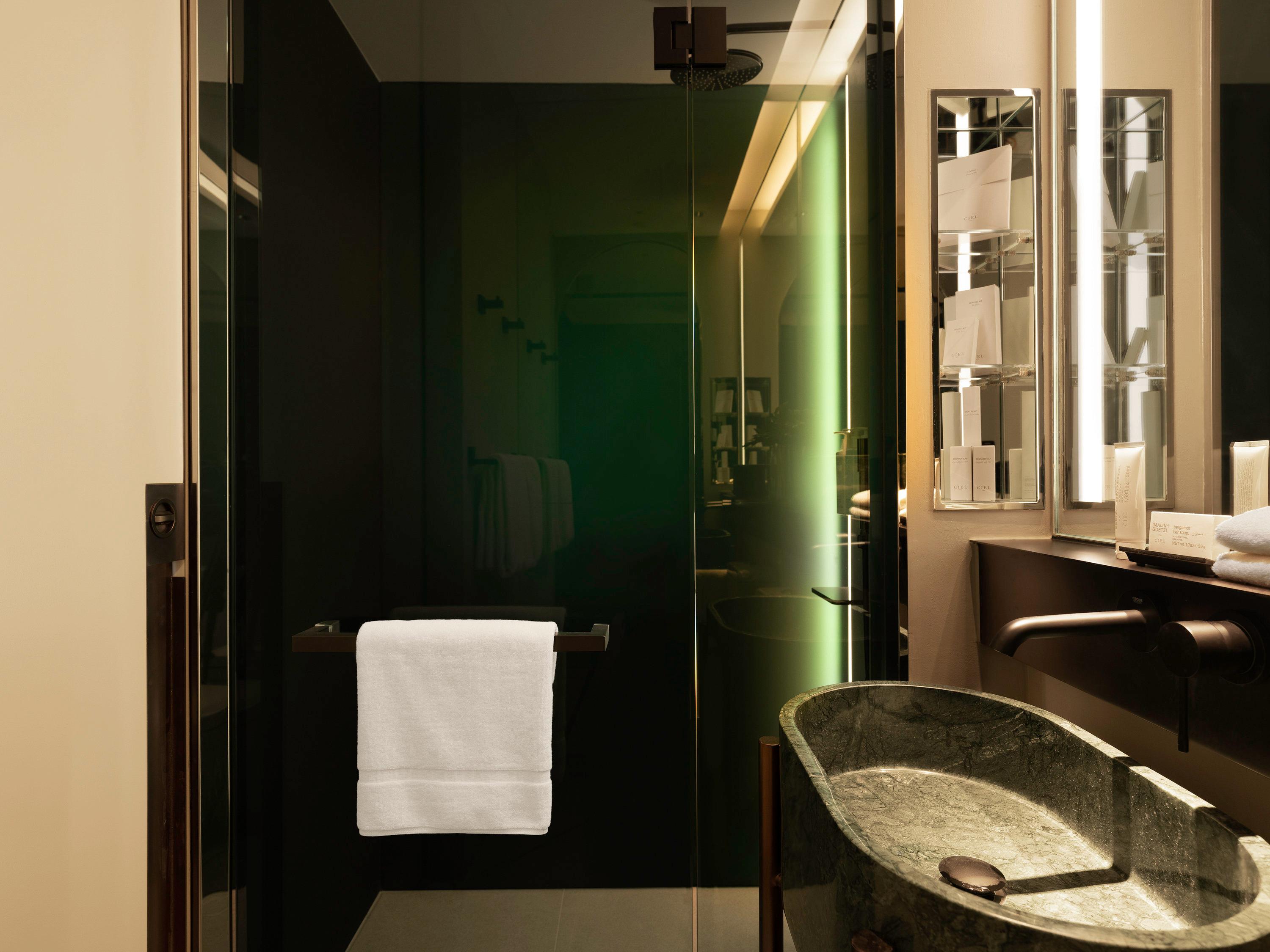 Mondrian Singapore Duxton by null