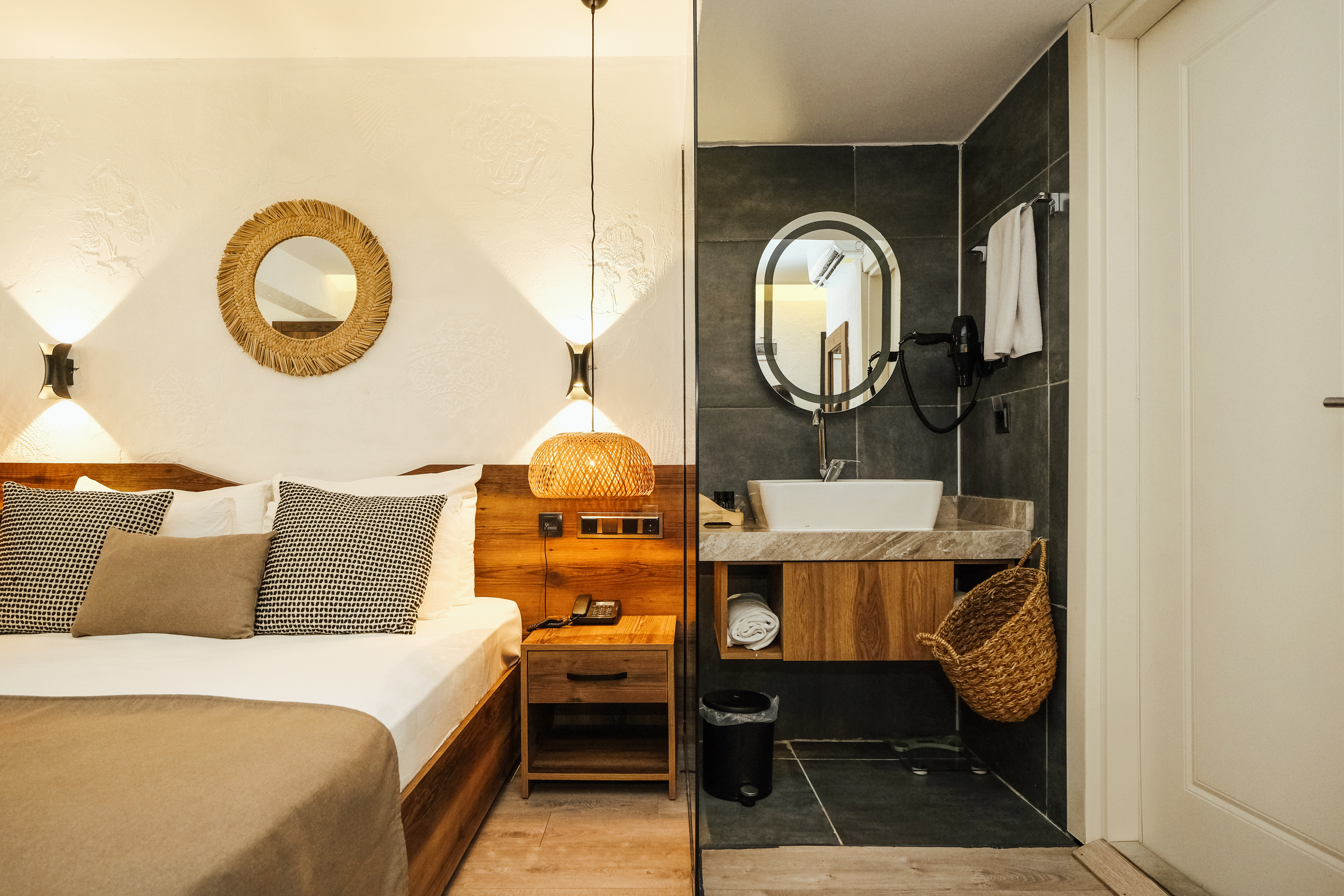 Der Inn Hotel Lara