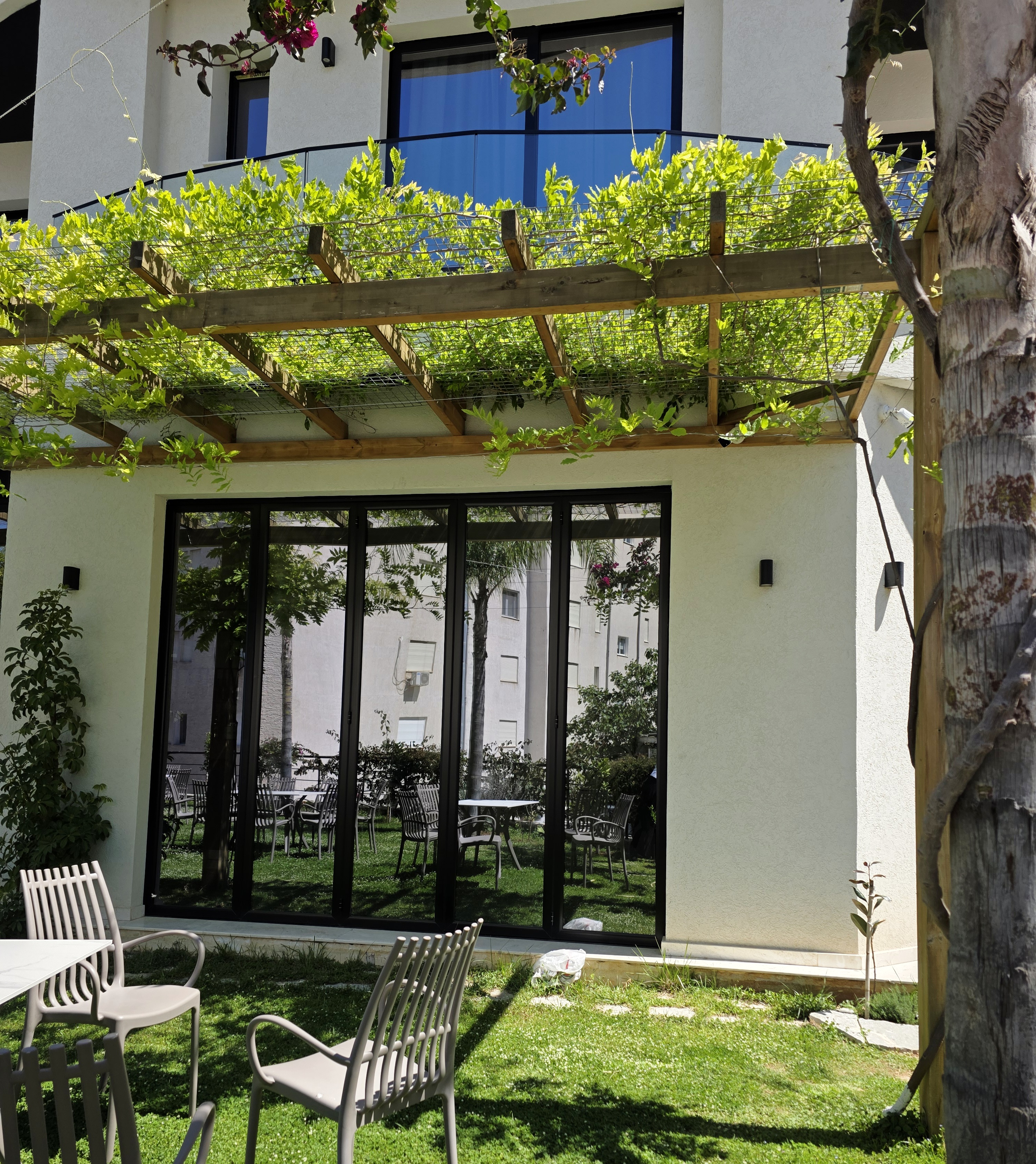 Valza Boutique Hotel - photo