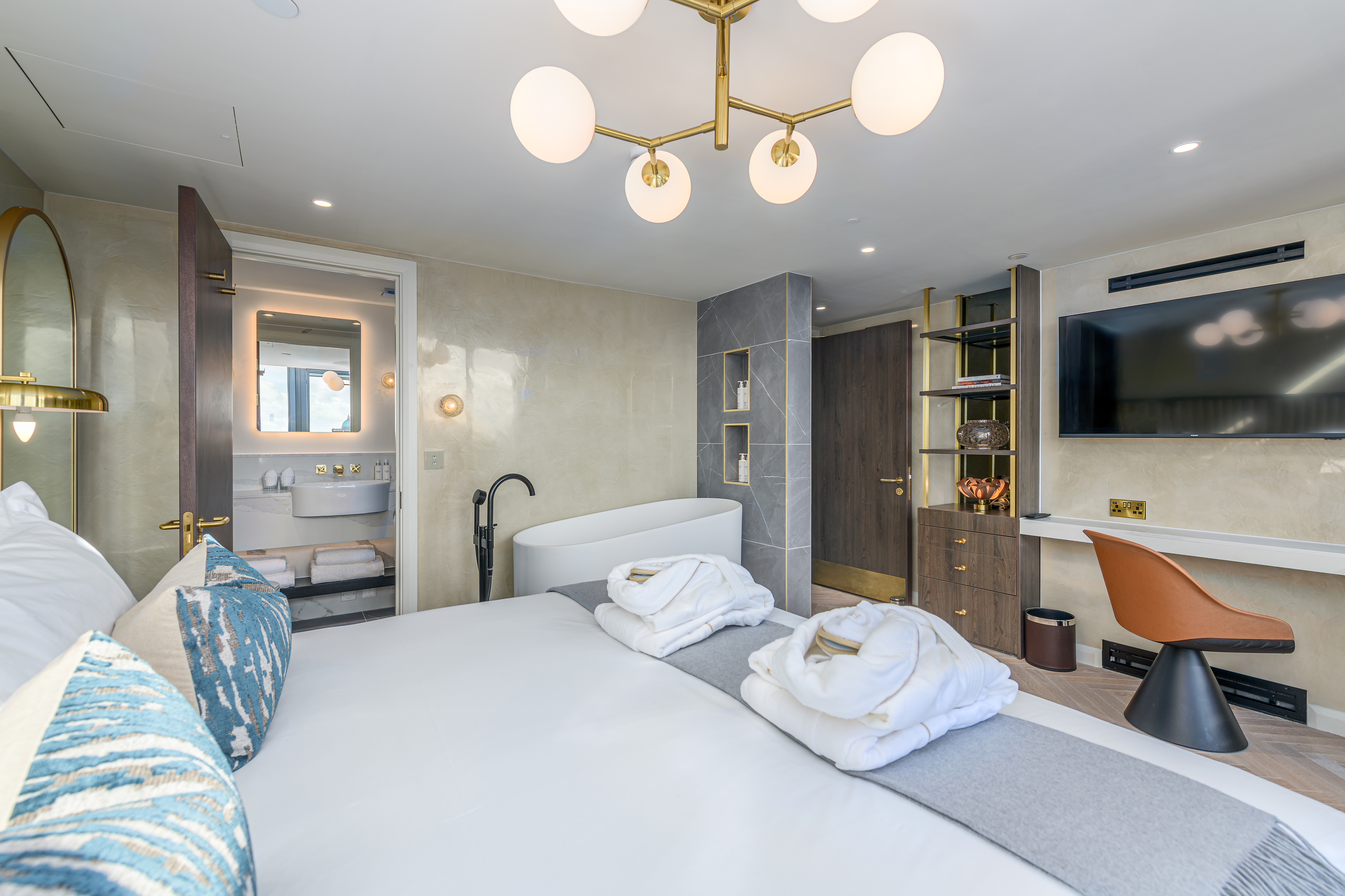 Righ Residences