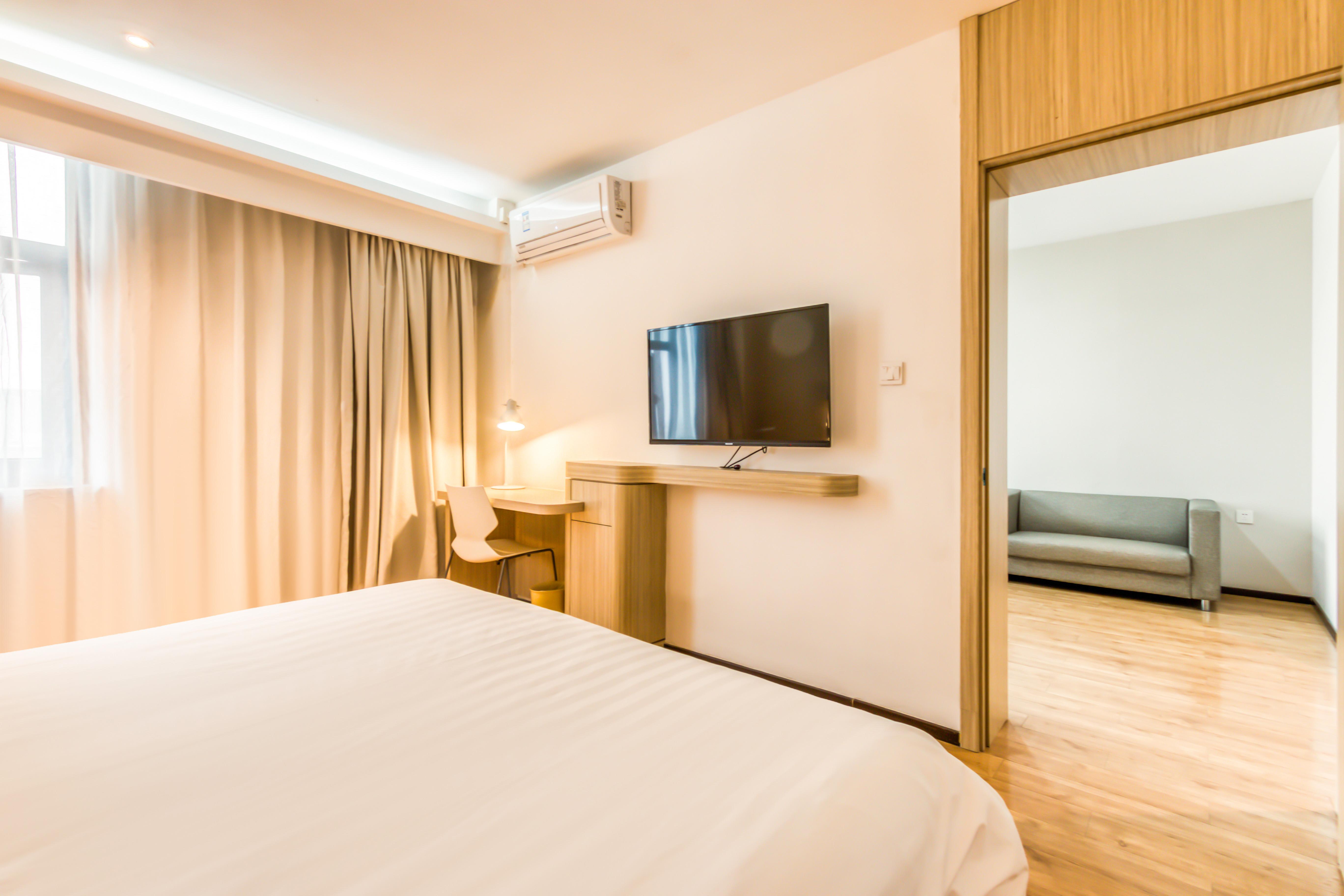 Hanting Hotel Hangzhou South Railway Station