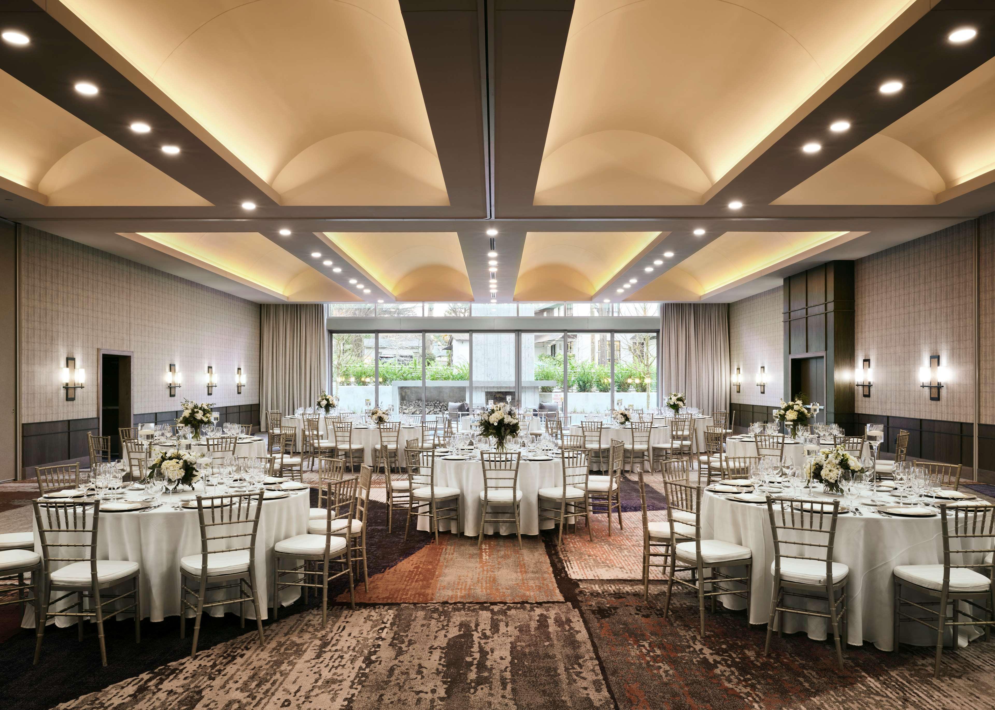 The Tess, Autograph Collection by null