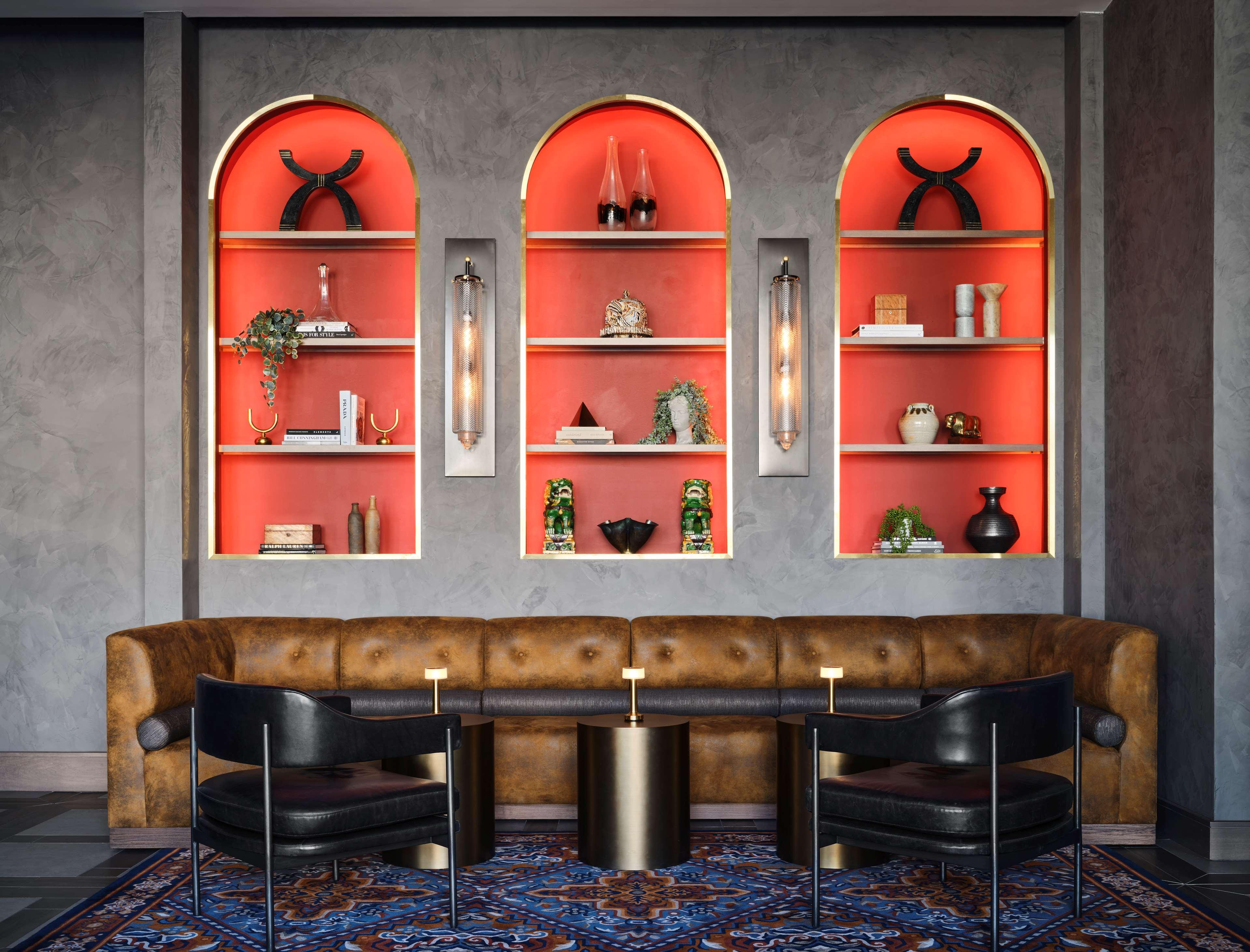 The Tess, Autograph Collection by null