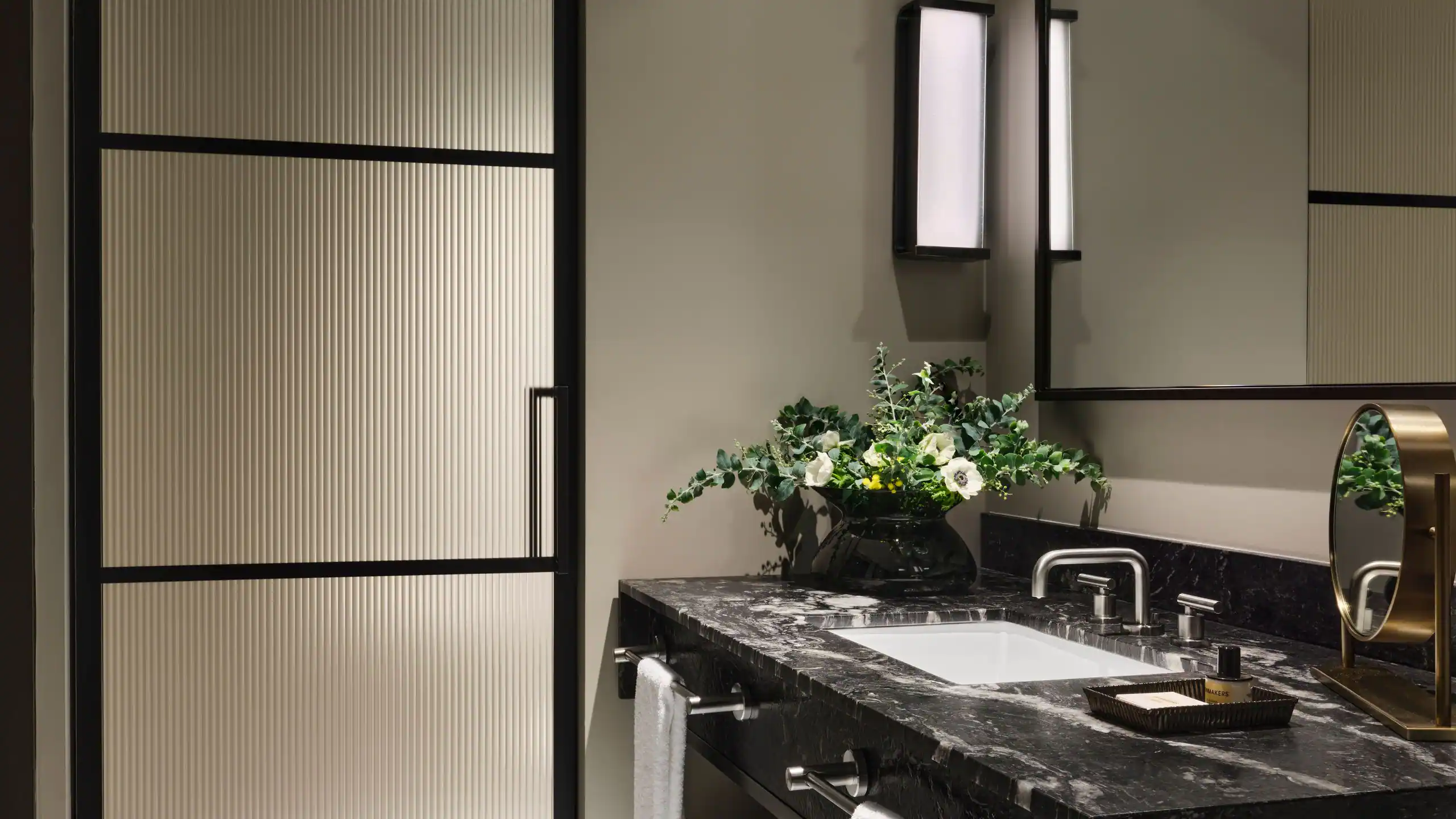 The Tess, Autograph Collection by null