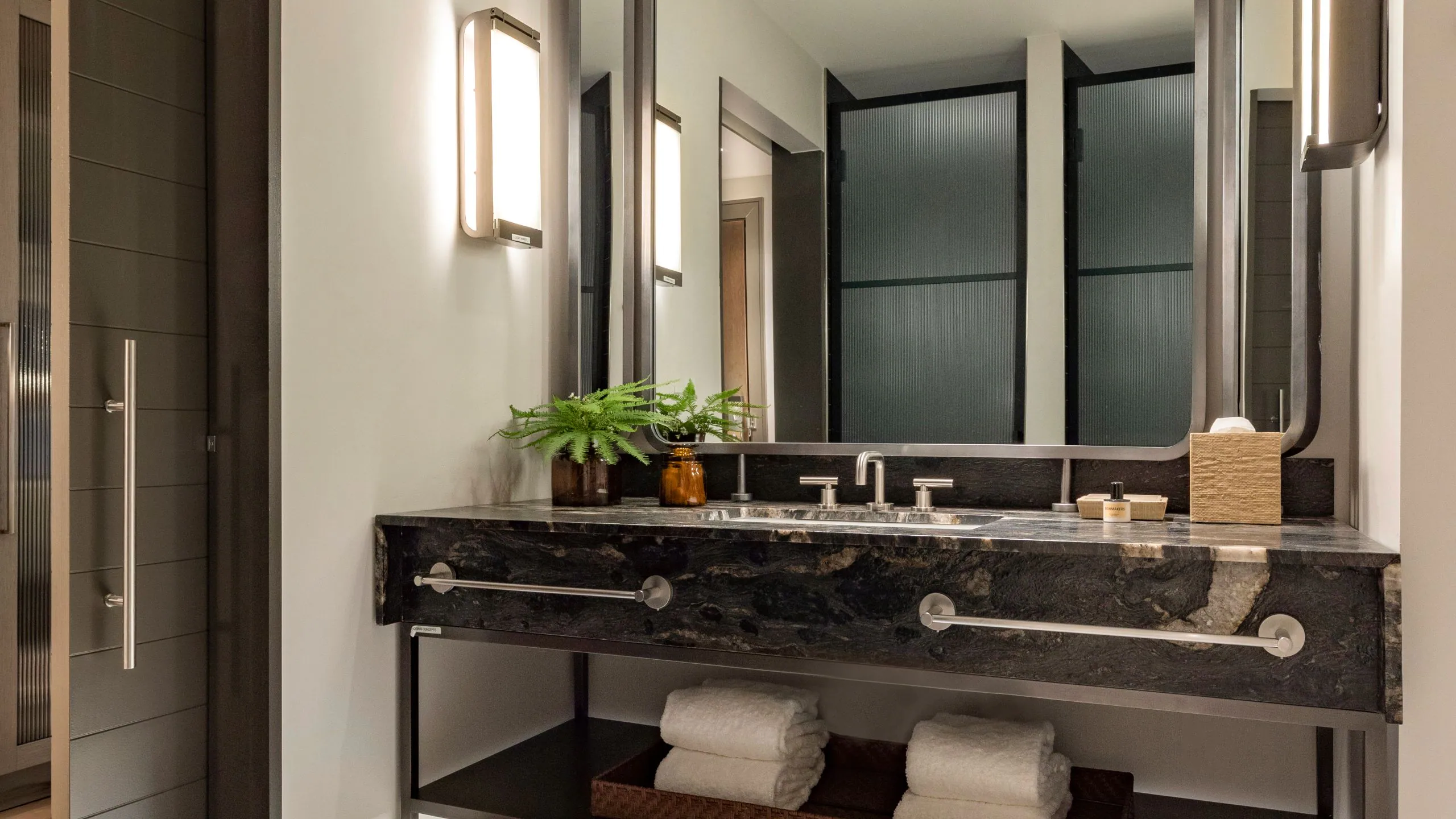 The Tess, Autograph Collection by null