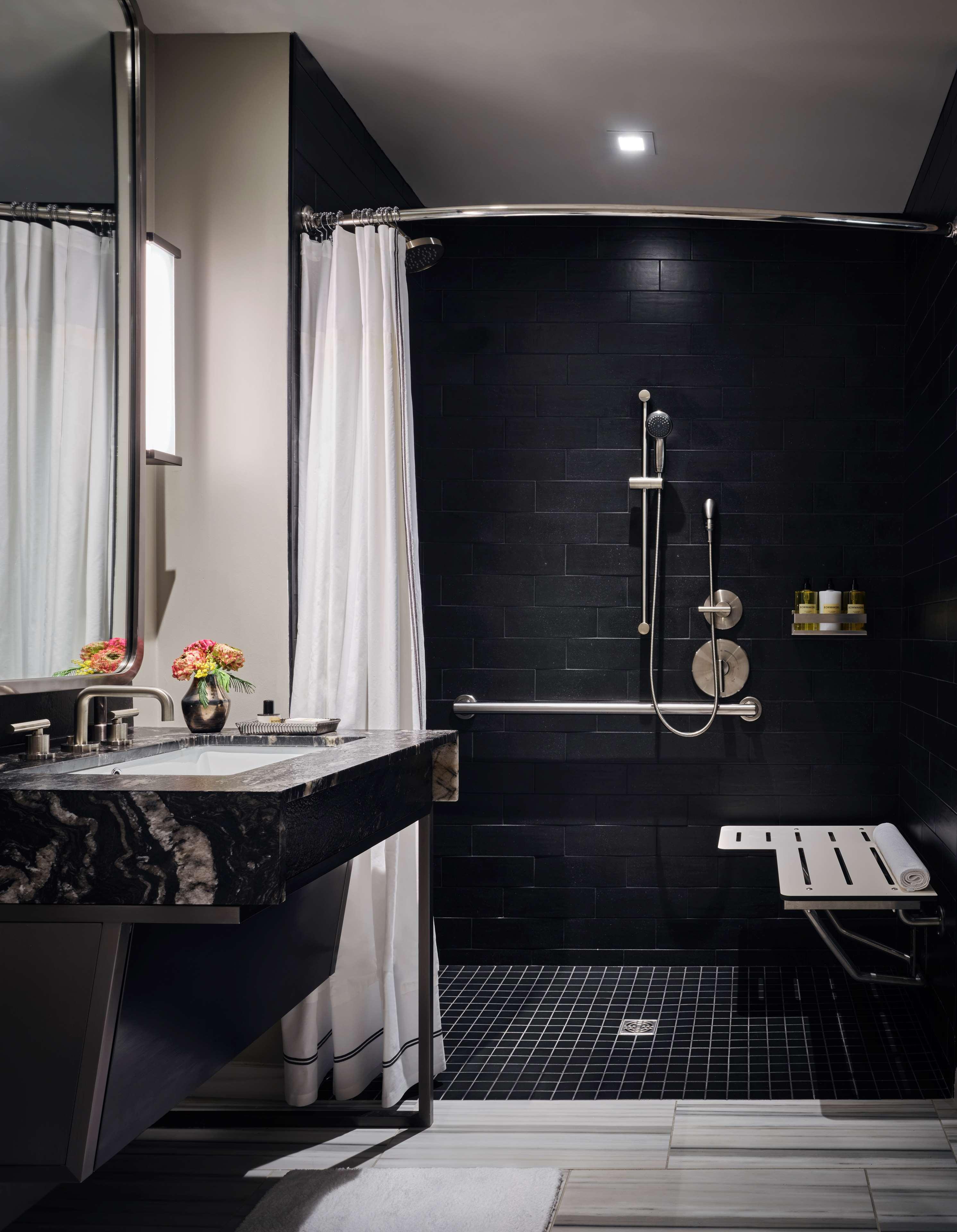 The Tess, Autograph Collection by null