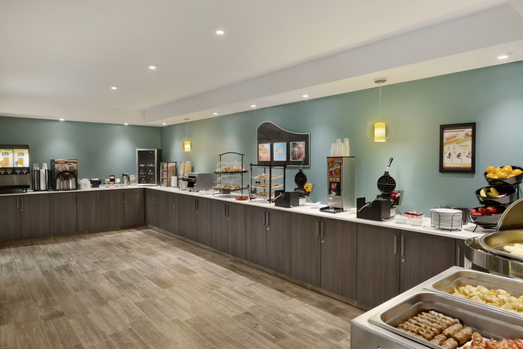Airdrie Inn & Suites