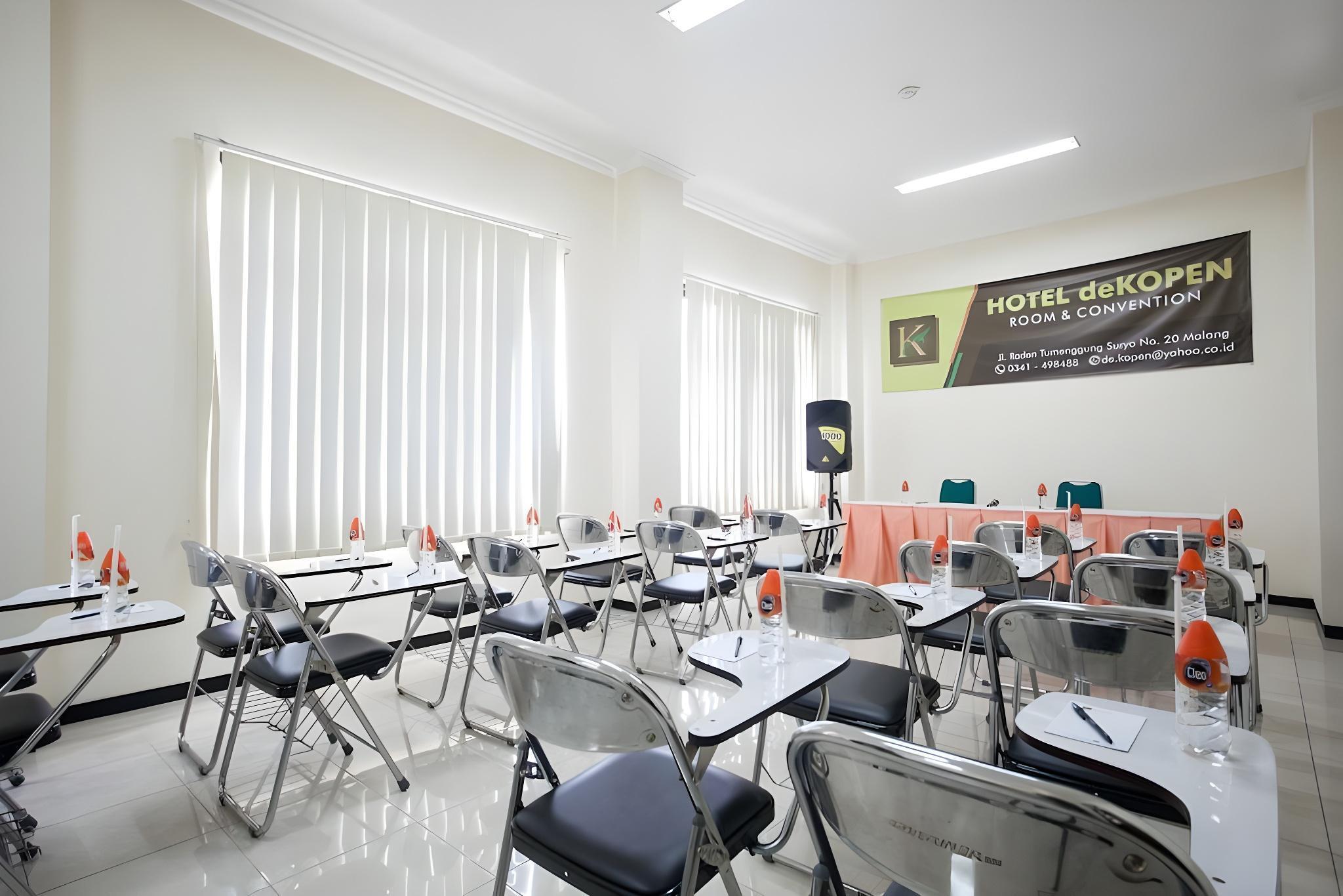 Exterior & Views 2, Urbanview Hotel De Kopen Malang, Malang