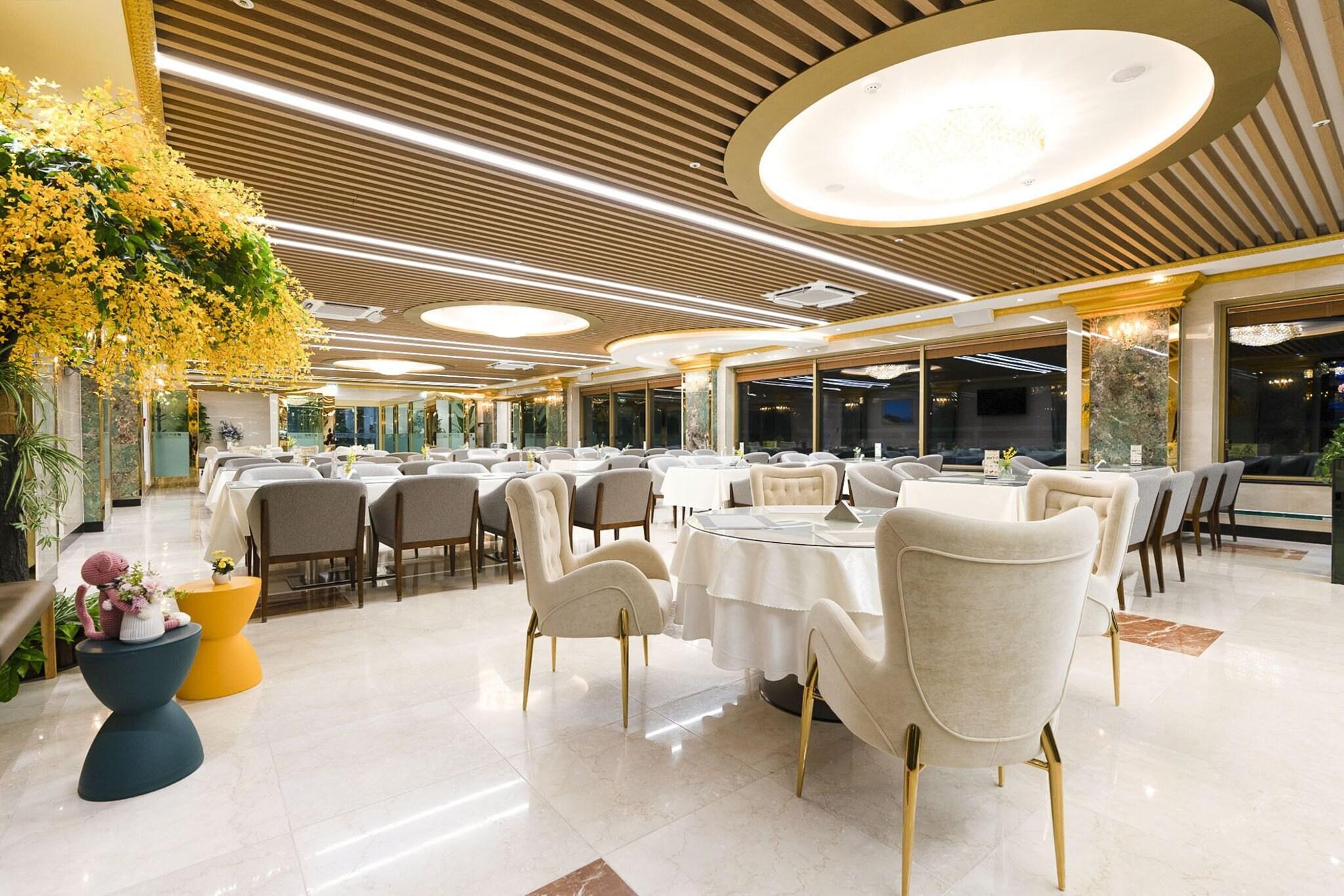 Taebaek Hotel