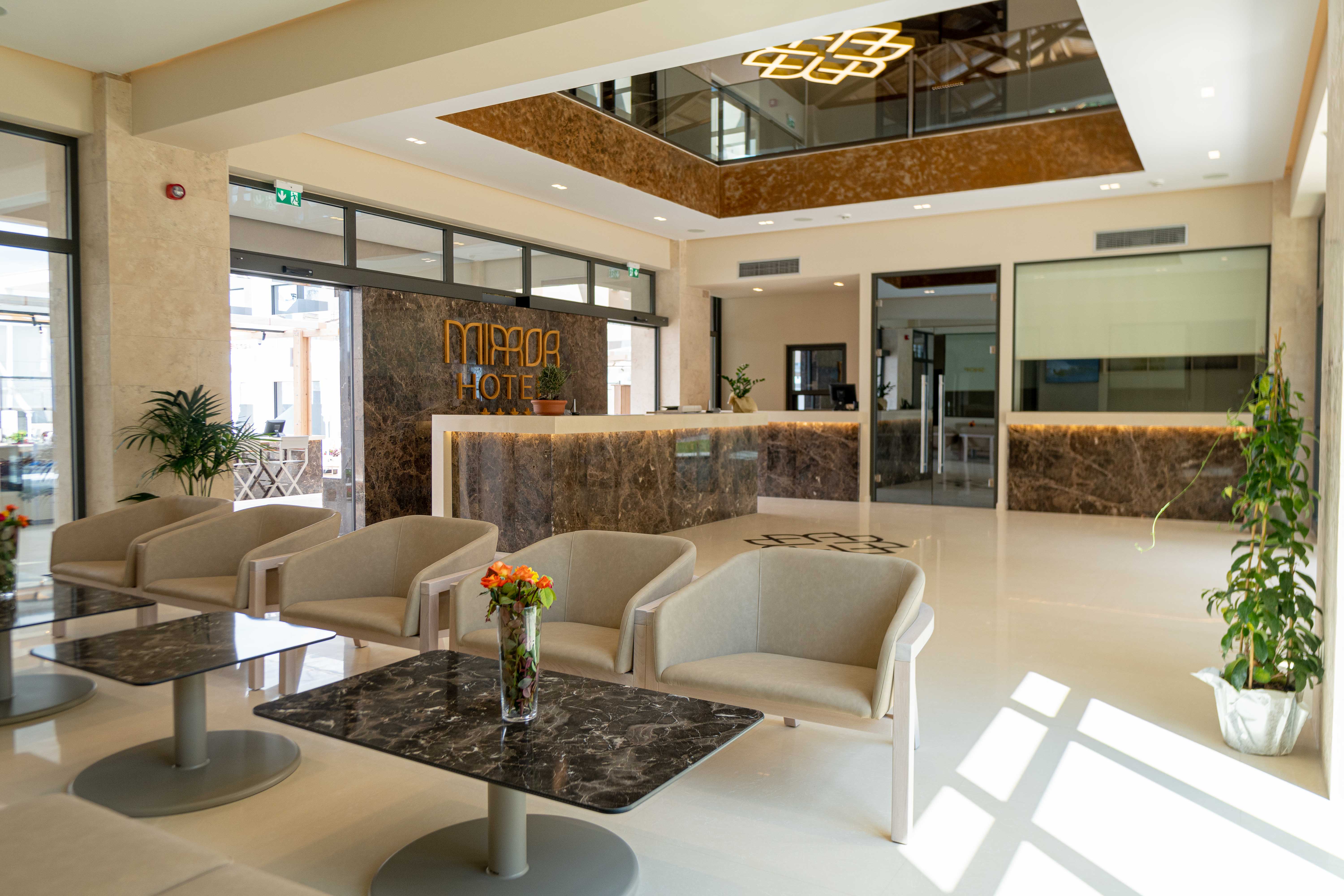 Mirror Hotel - photo