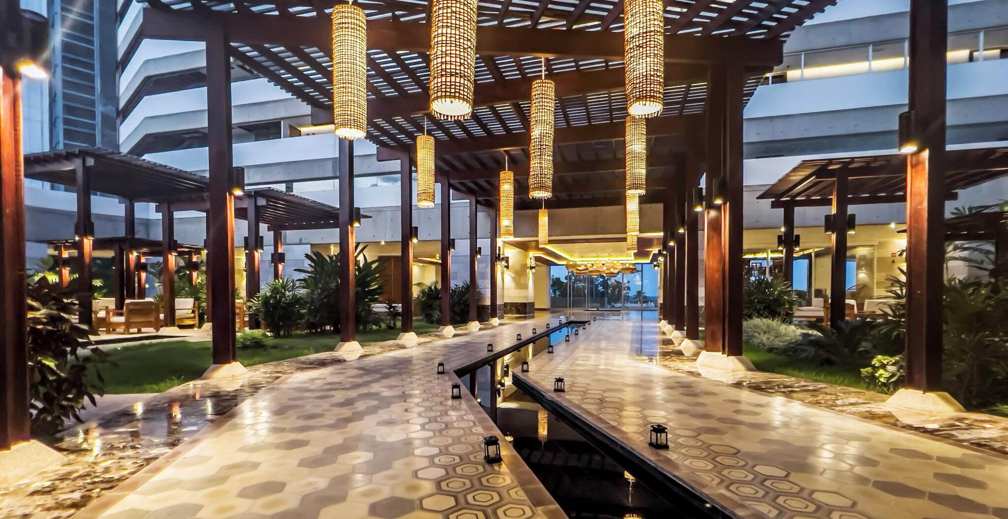 Eurobuilding Hotel & Suites