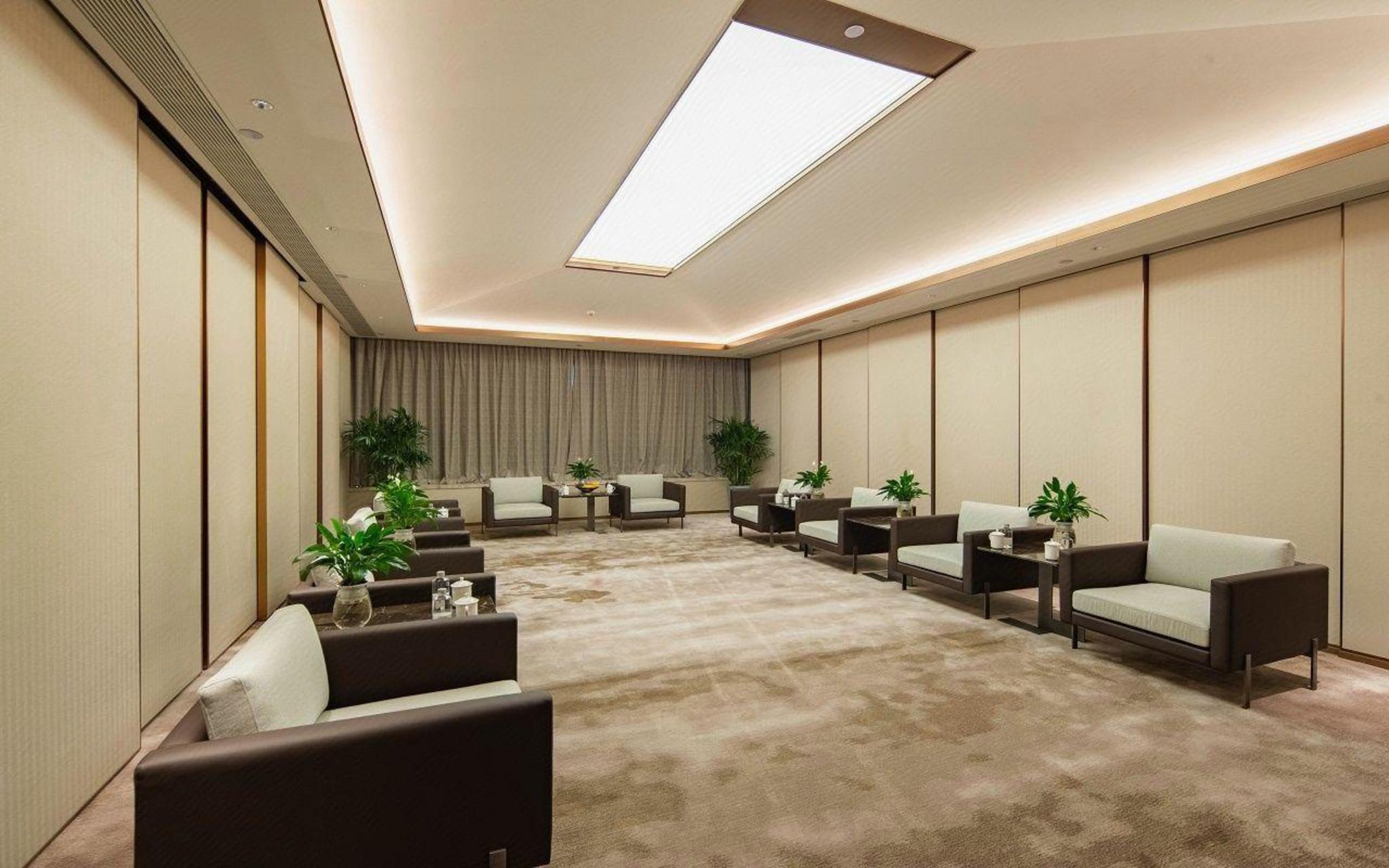 Starway Hotel Qingdao West Coast Expo City